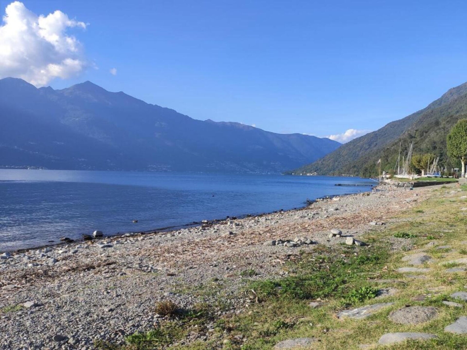 Vrijstaand vakantiehuis met uitzicht op zee en bergen nabij Luino - foto 33