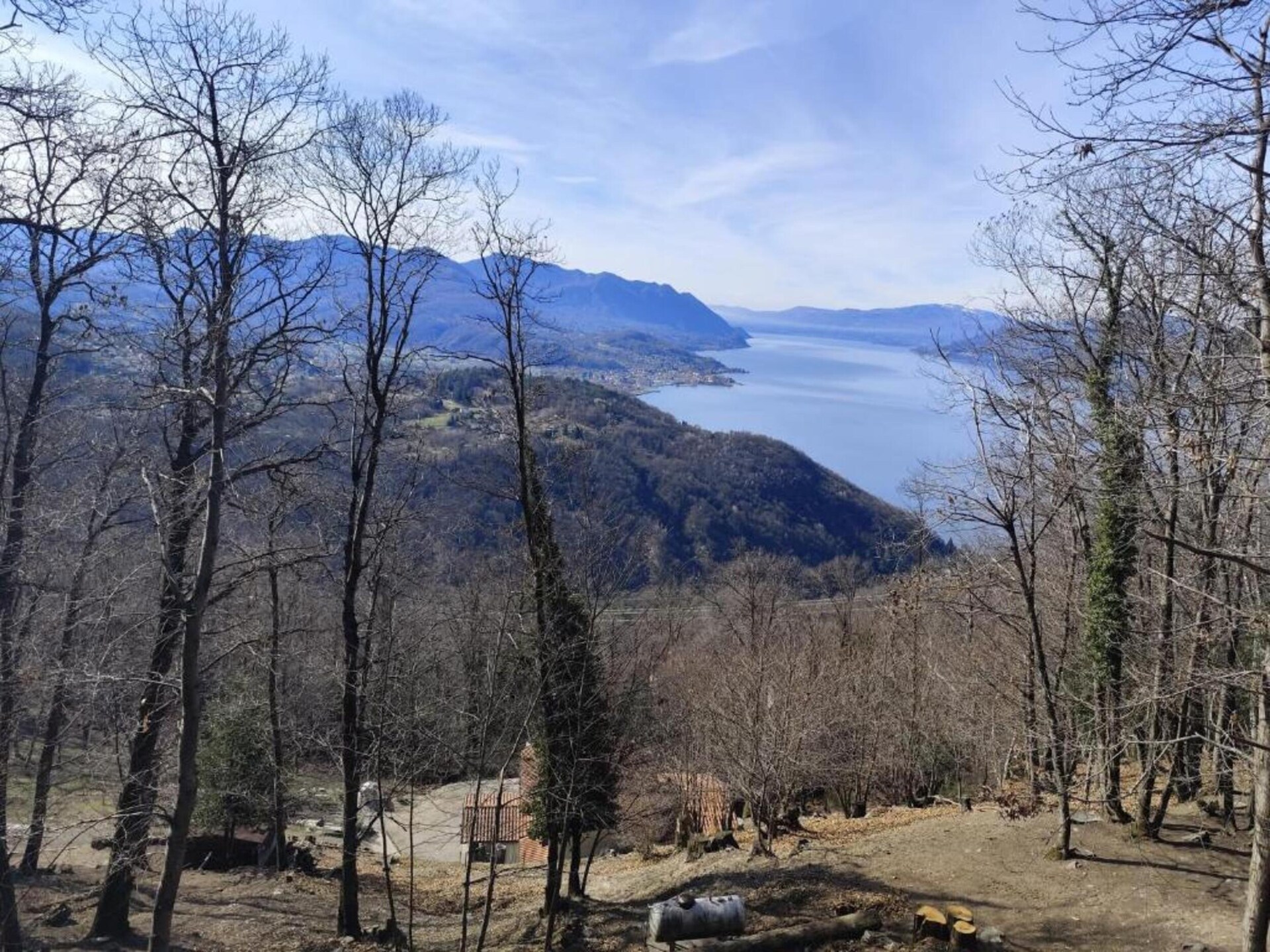 Vrijstaand vakantiehuis met uitzicht op zee en bergen nabij Luino - foto 15