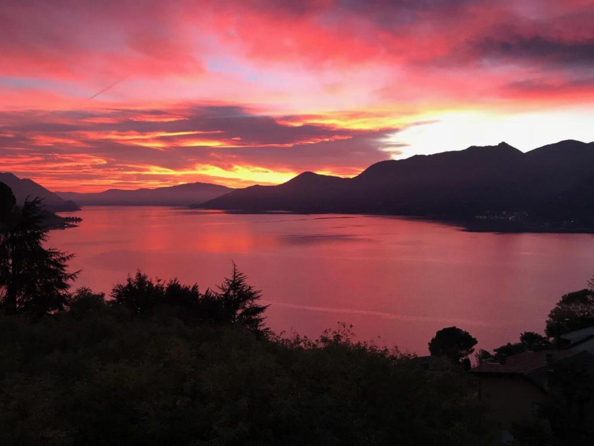 Vrijstaand vakantiehuis met uitzicht op zee en bergen nabij Luino - foto 13