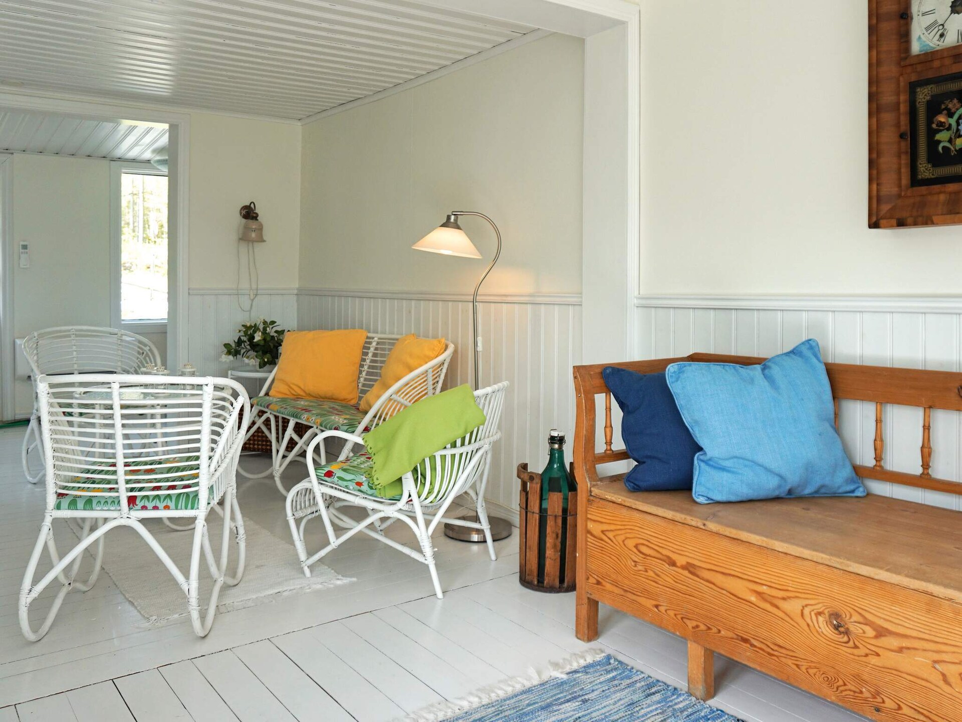 Vrijstaand vakantiehuis direct aan het Hjälmaren meer met privé roeiboot - foto 21