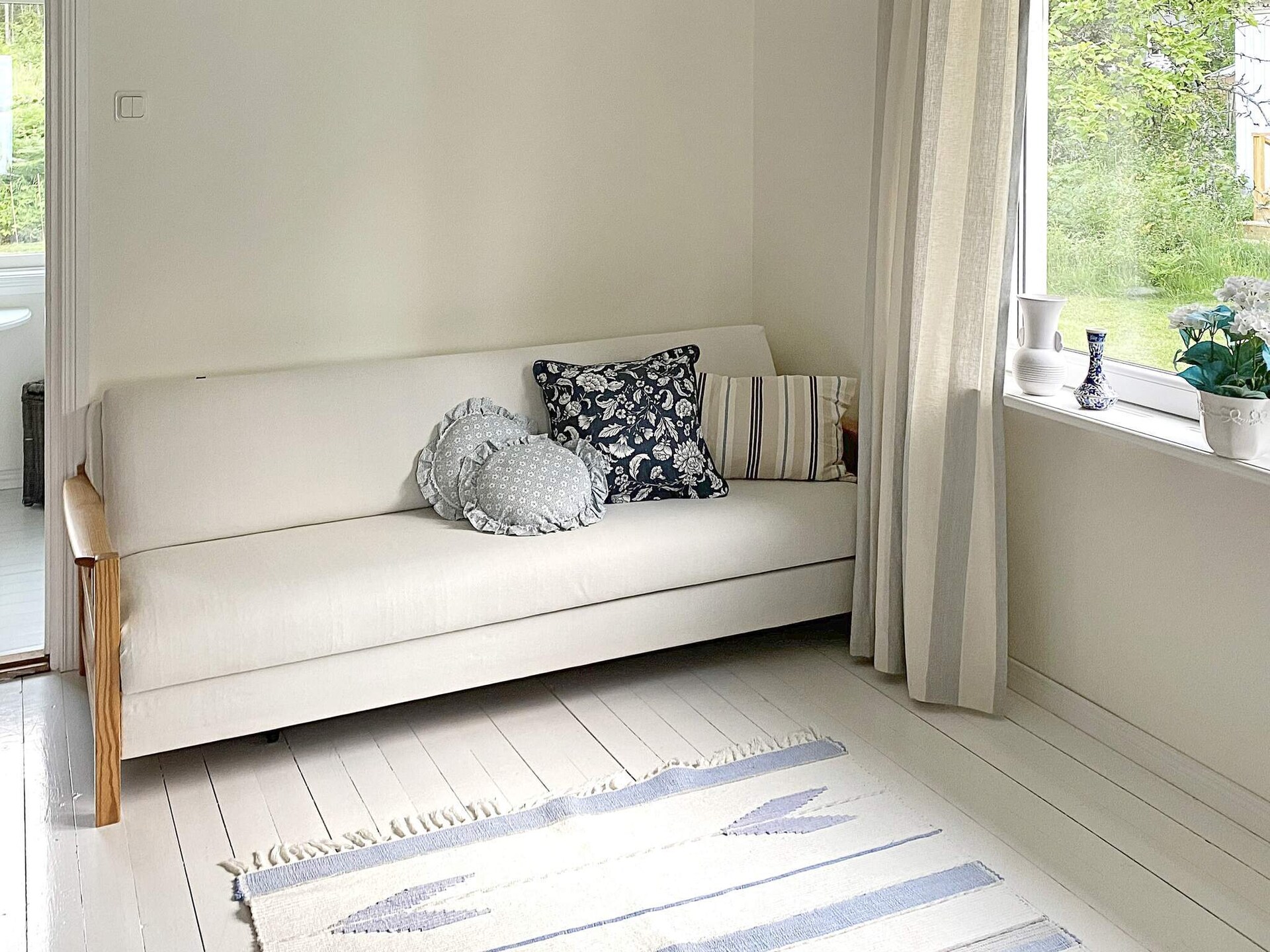 Vrijstaand vakantiehuis direct aan het Hjälmaren meer met privé roeiboot - foto 30