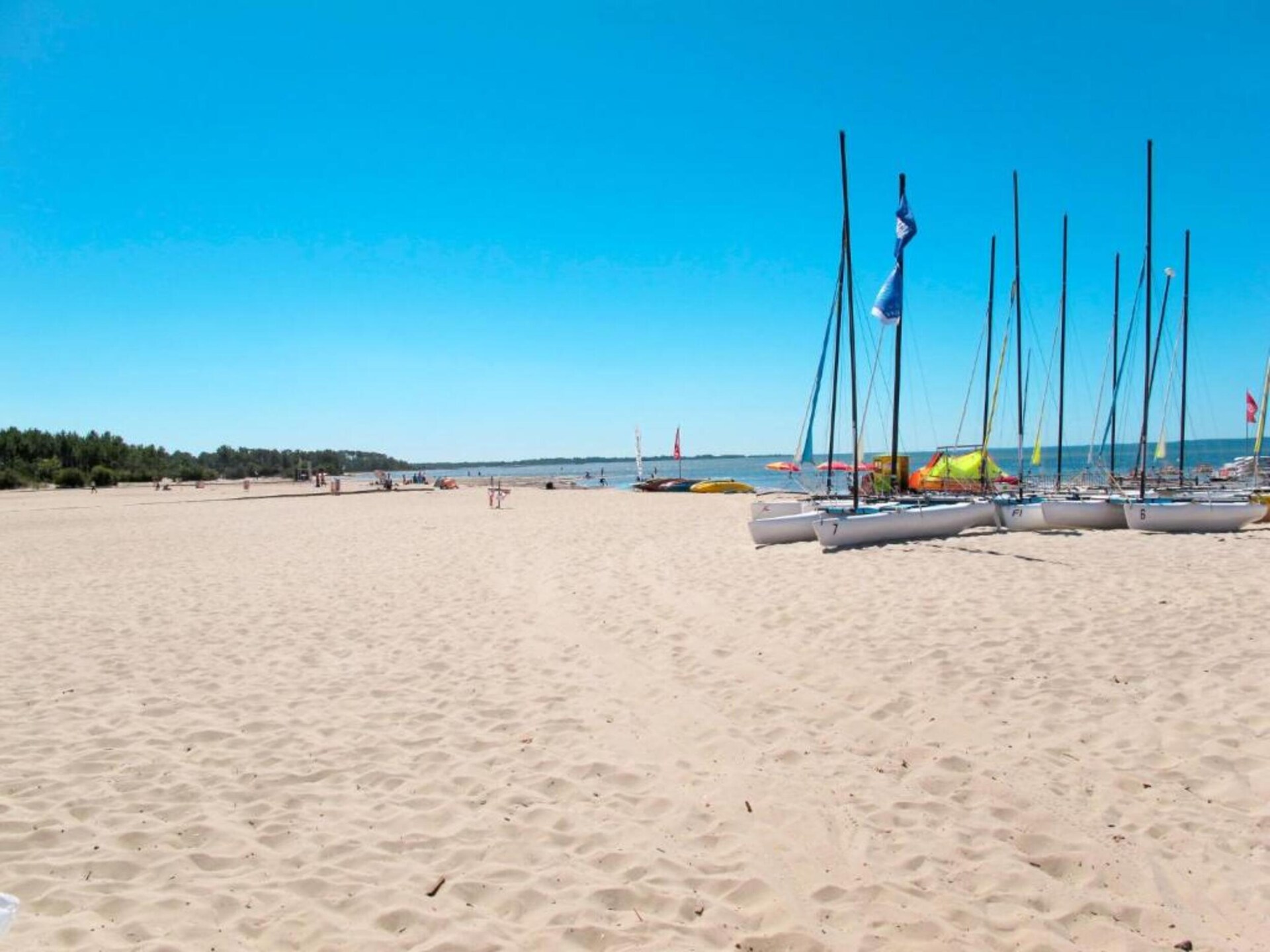 Op 400m van het meer: Gezellig appartement in Hourtin voor 6 personen - foto 39