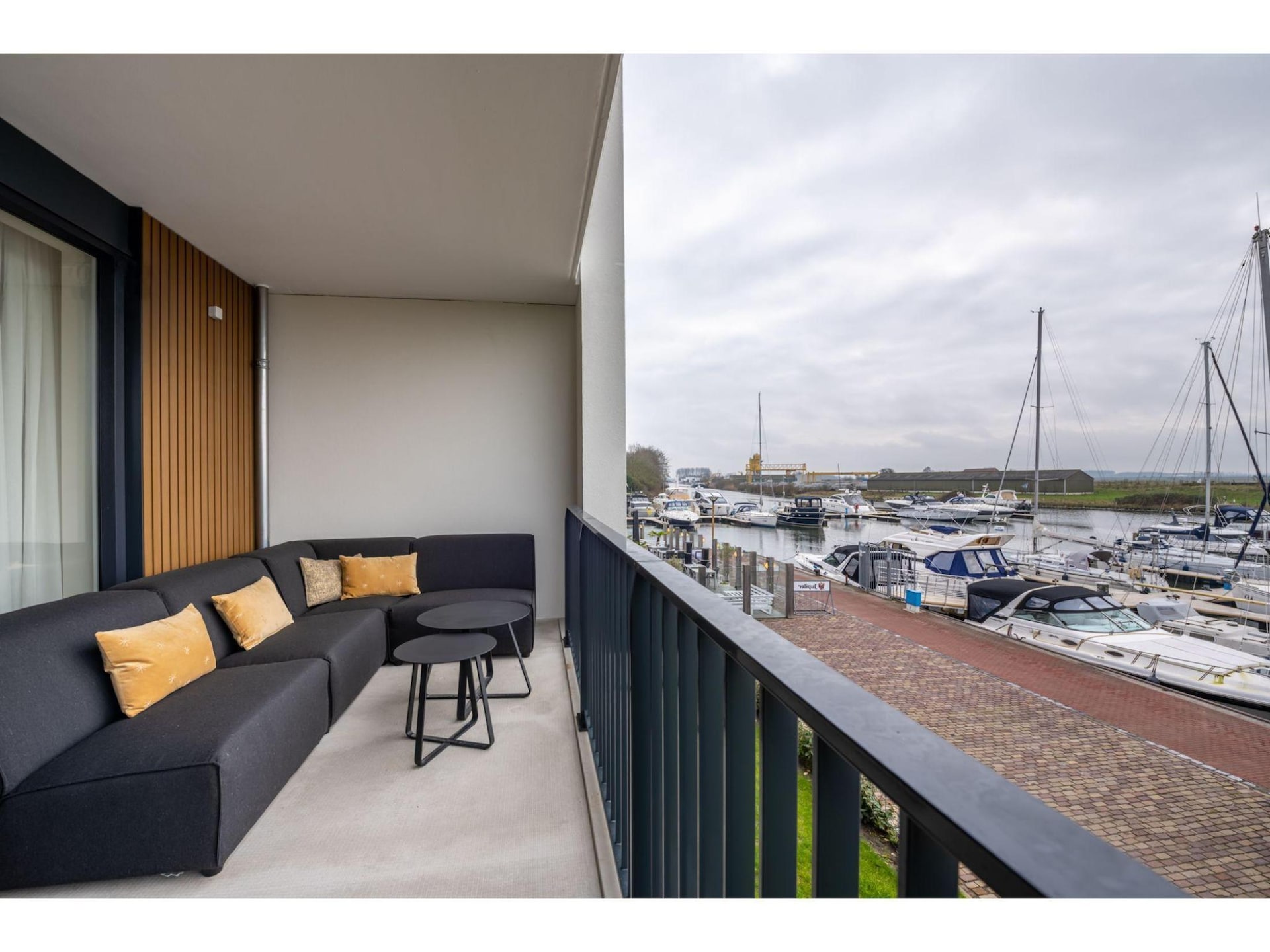 Harbour Loft 1J: luxe havenzicht appartement aan het Veerse Meer - foto 22