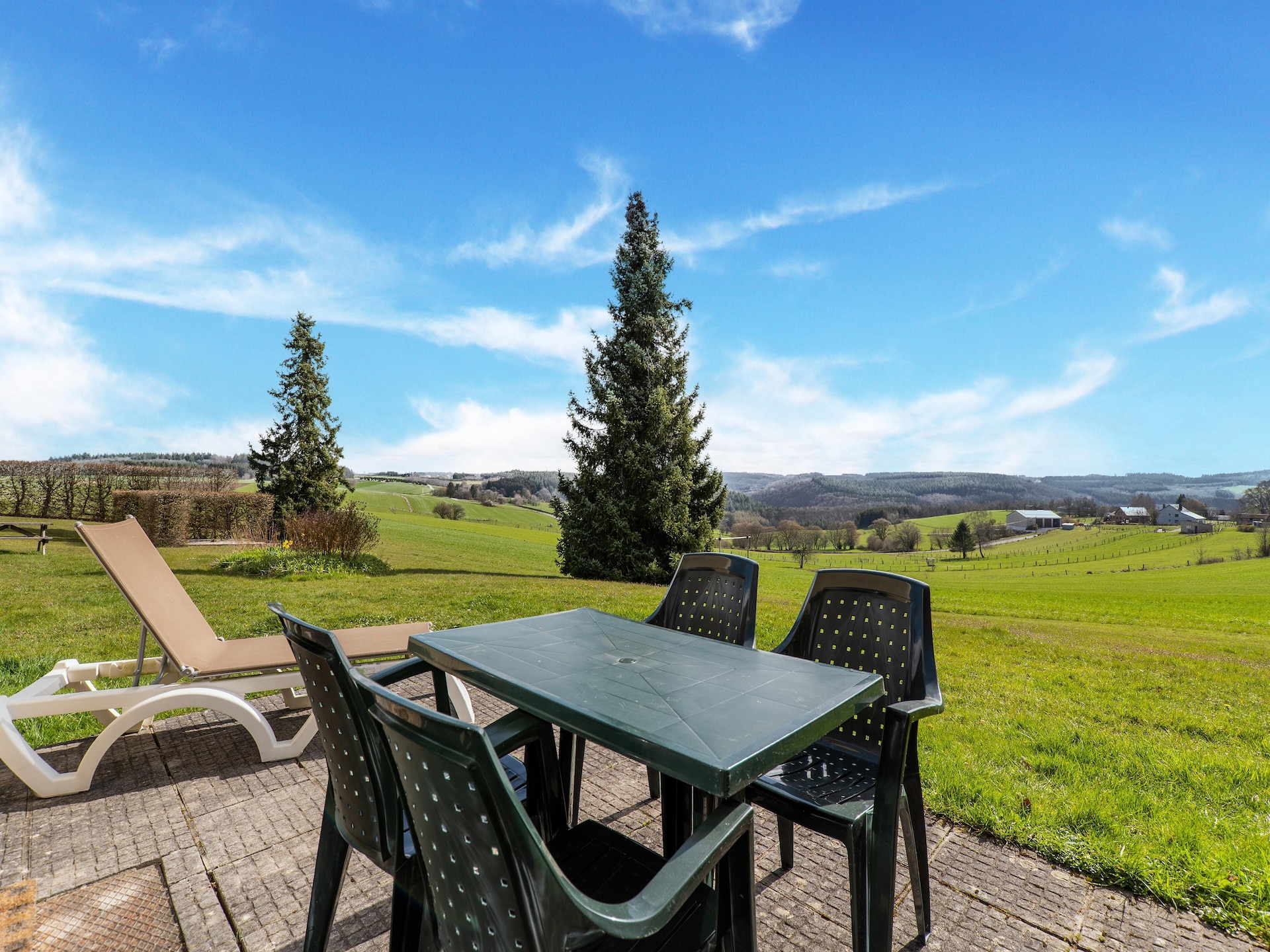8-persoons vakantiehuis met panoramisch uitzicht in Bievre - foto 20