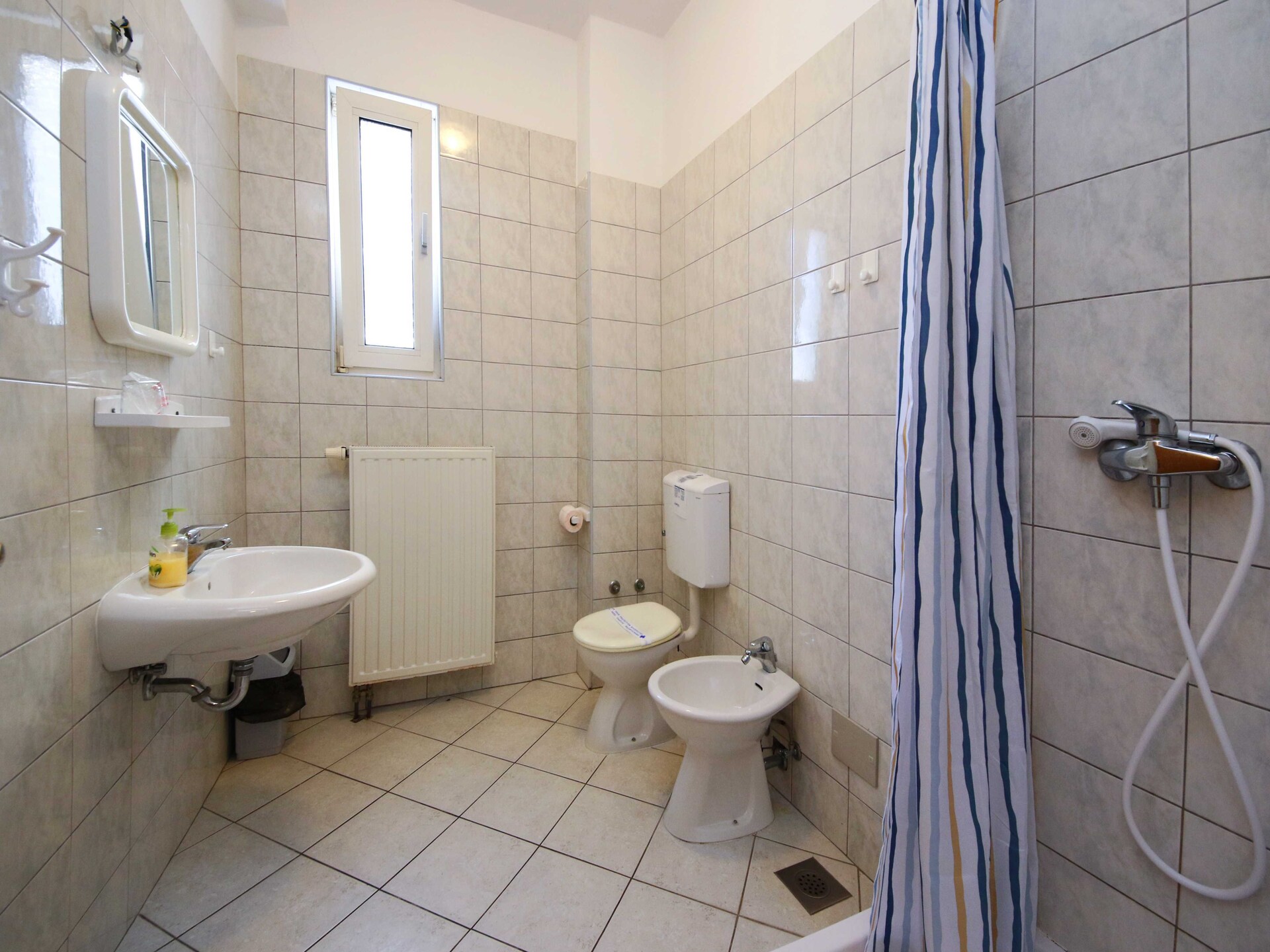 Appartement met terras op 100m van zee in Žaborić - foto 12