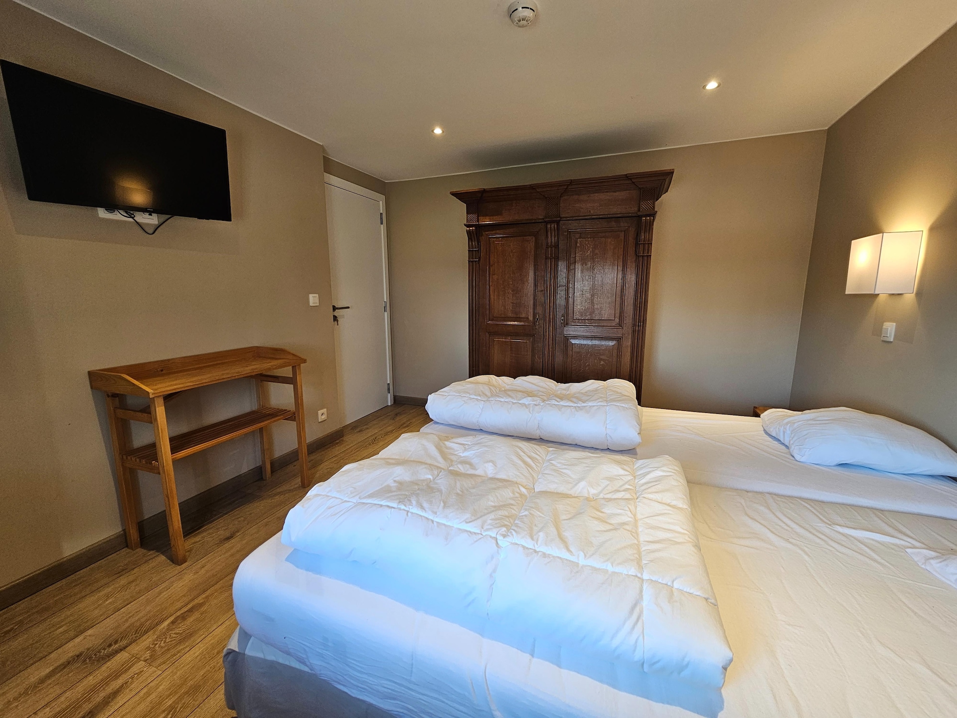 14-persoons vakantiehuis in gerestaureerde kasteelstal, Wallonie - foto 20