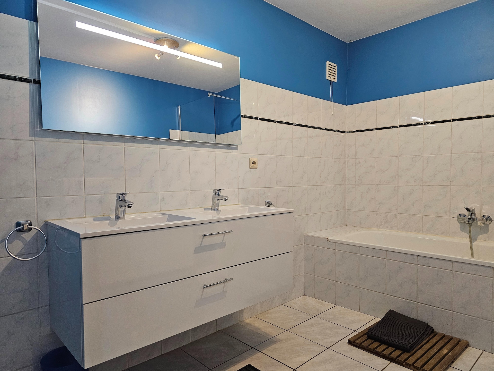 14-persoons vakantiehuis in gerestaureerde kasteelstal, Wallonie - foto 34