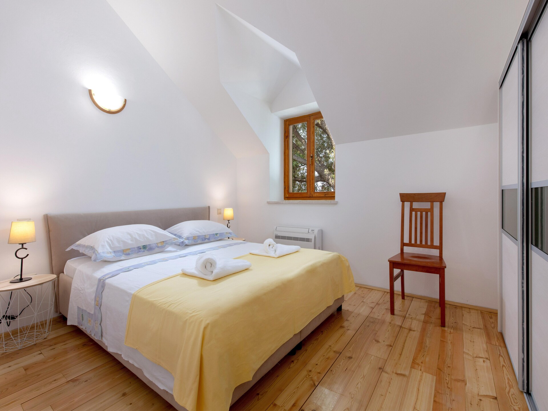 Villa Dubrava: rustig vakantiehuis met zwembad op Brač, 5 km van zee - foto 15