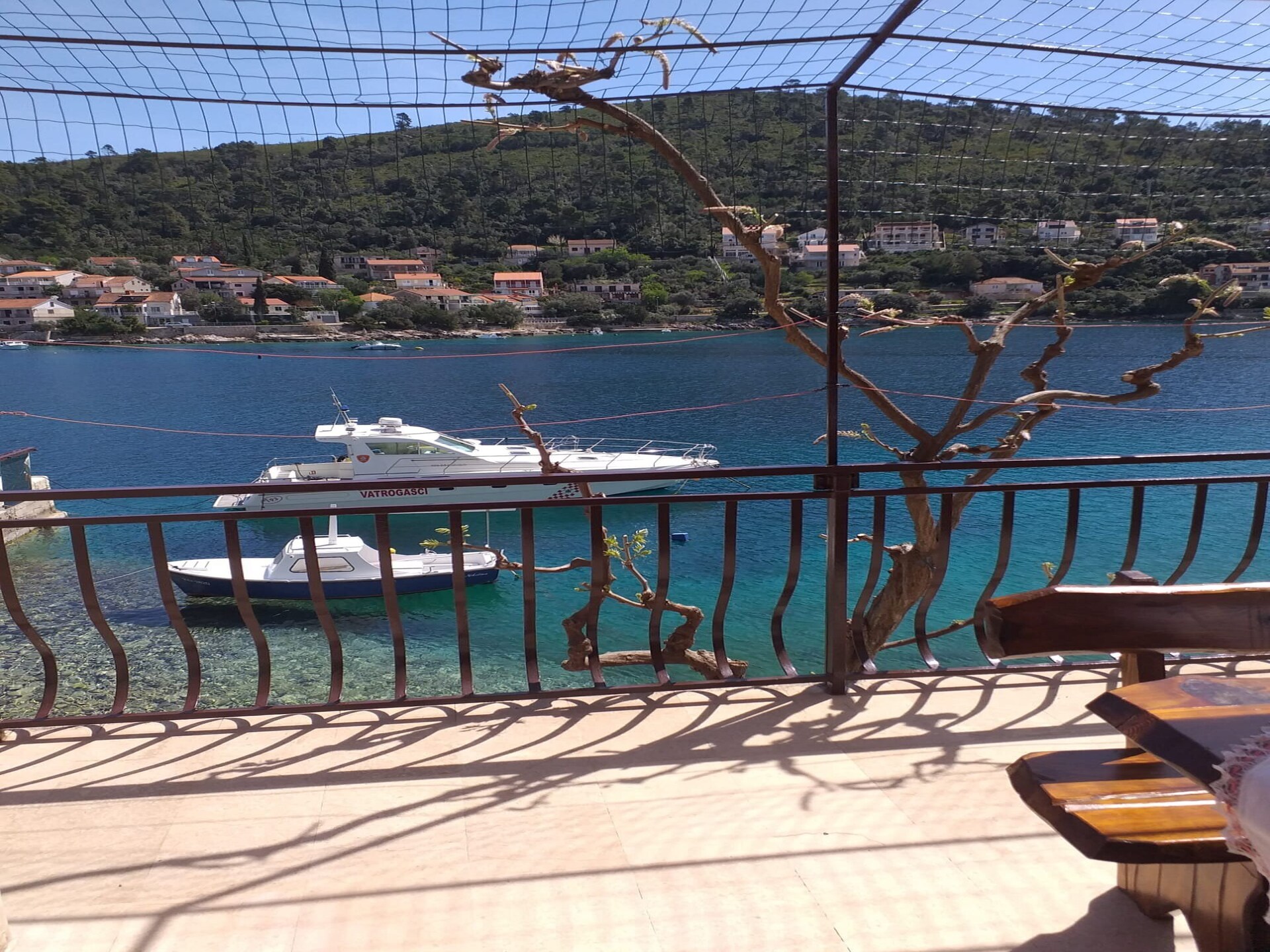 Ruim appartement met balkon en zeezicht in Smokvica – vlakbij het strand - foto 17