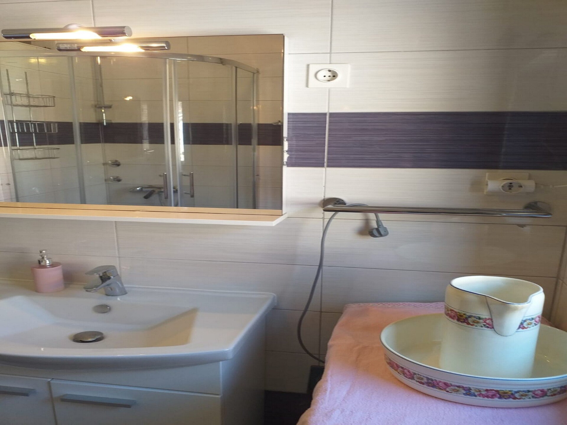 Ruim appartement met balkon en zeezicht in Smokvica – vlakbij het strand - foto 12