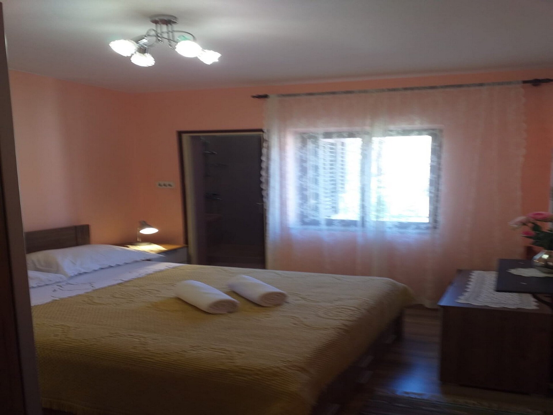 Ruim appartement met balkon en zeezicht in Smokvica – vlakbij het strand - foto 8