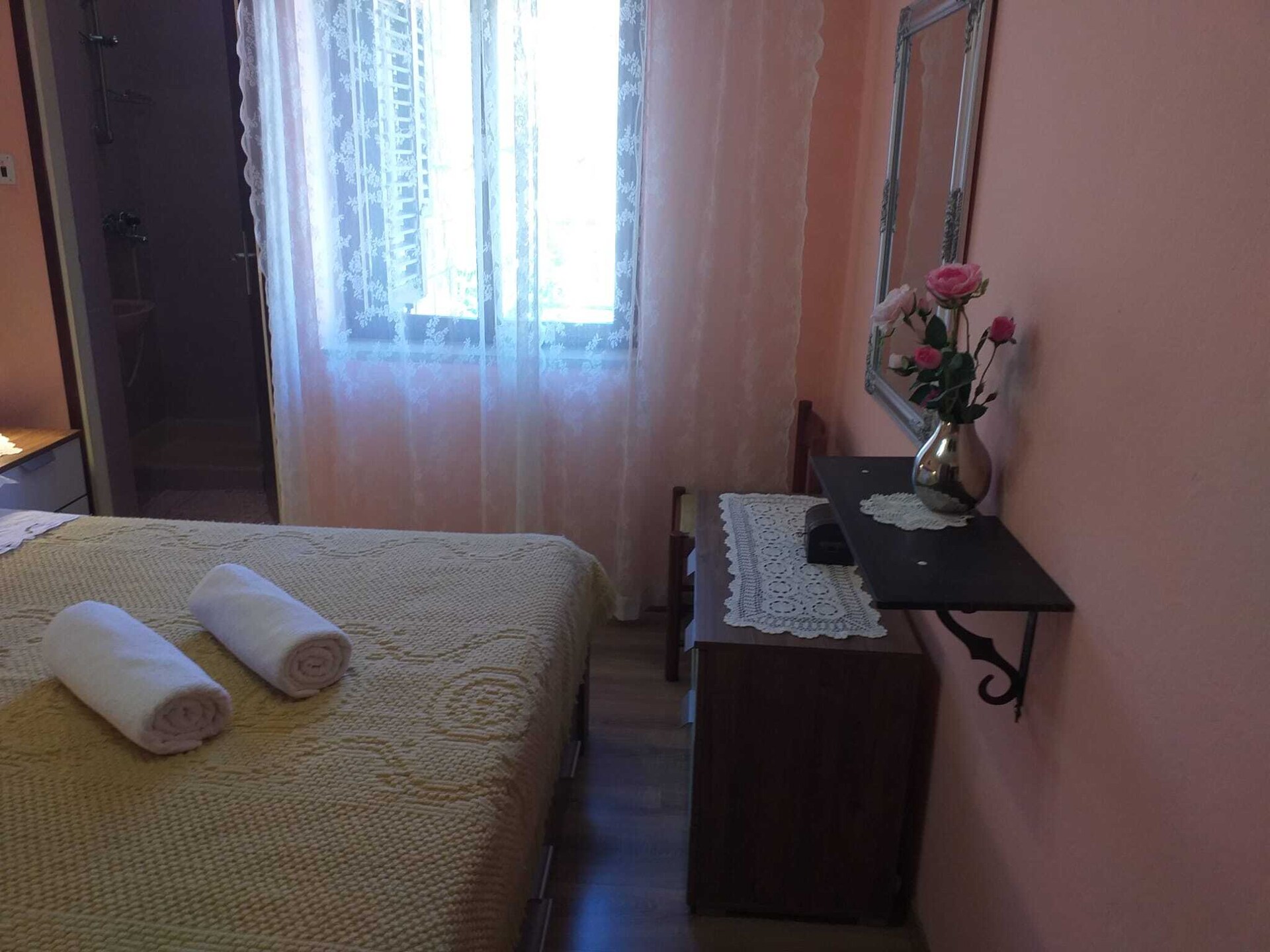 Ruim appartement met balkon en zeezicht in Smokvica – vlakbij het strand - foto 5