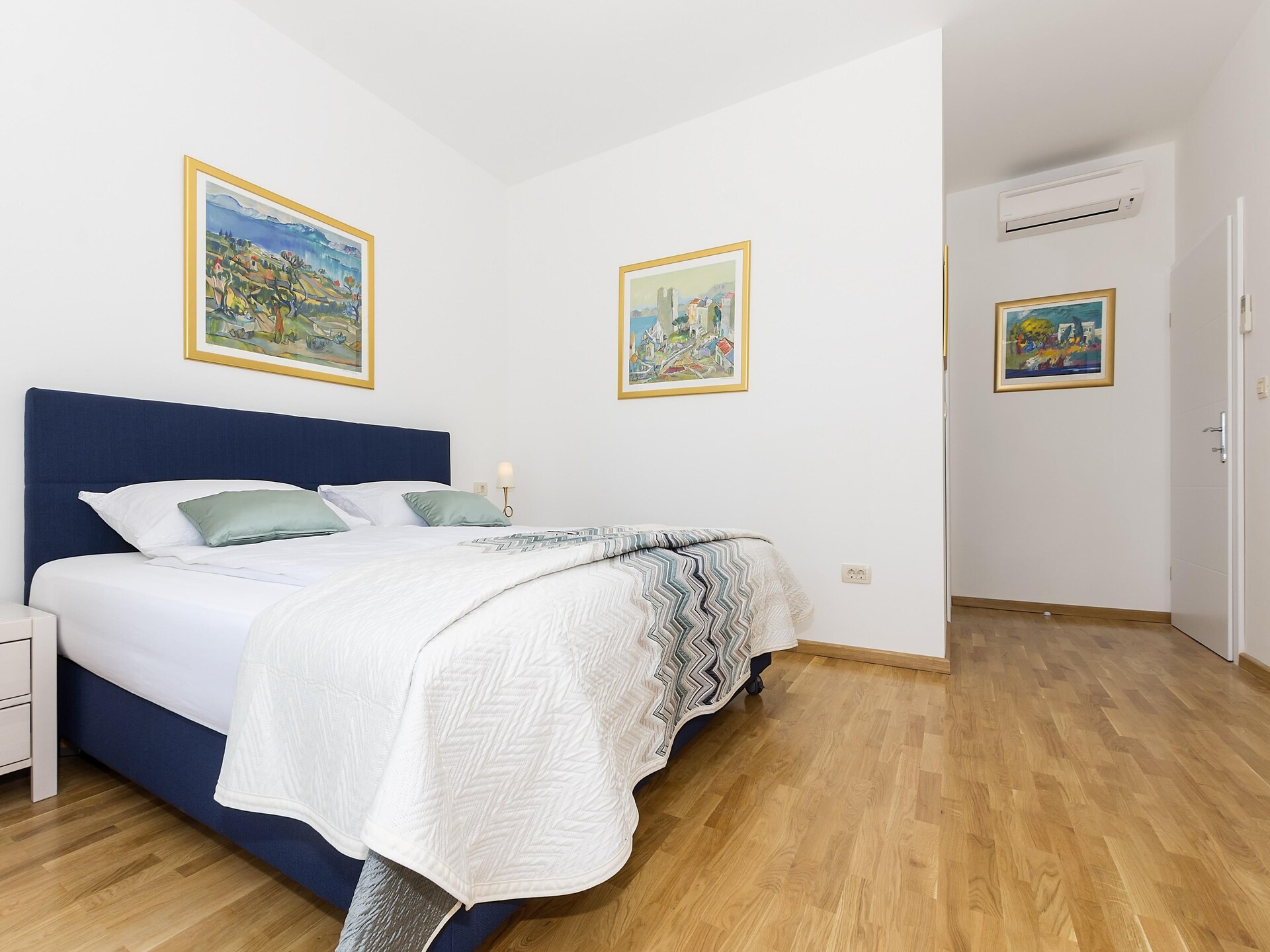 8-persoons villa aan zee in Milna met zwembad - foto 16
