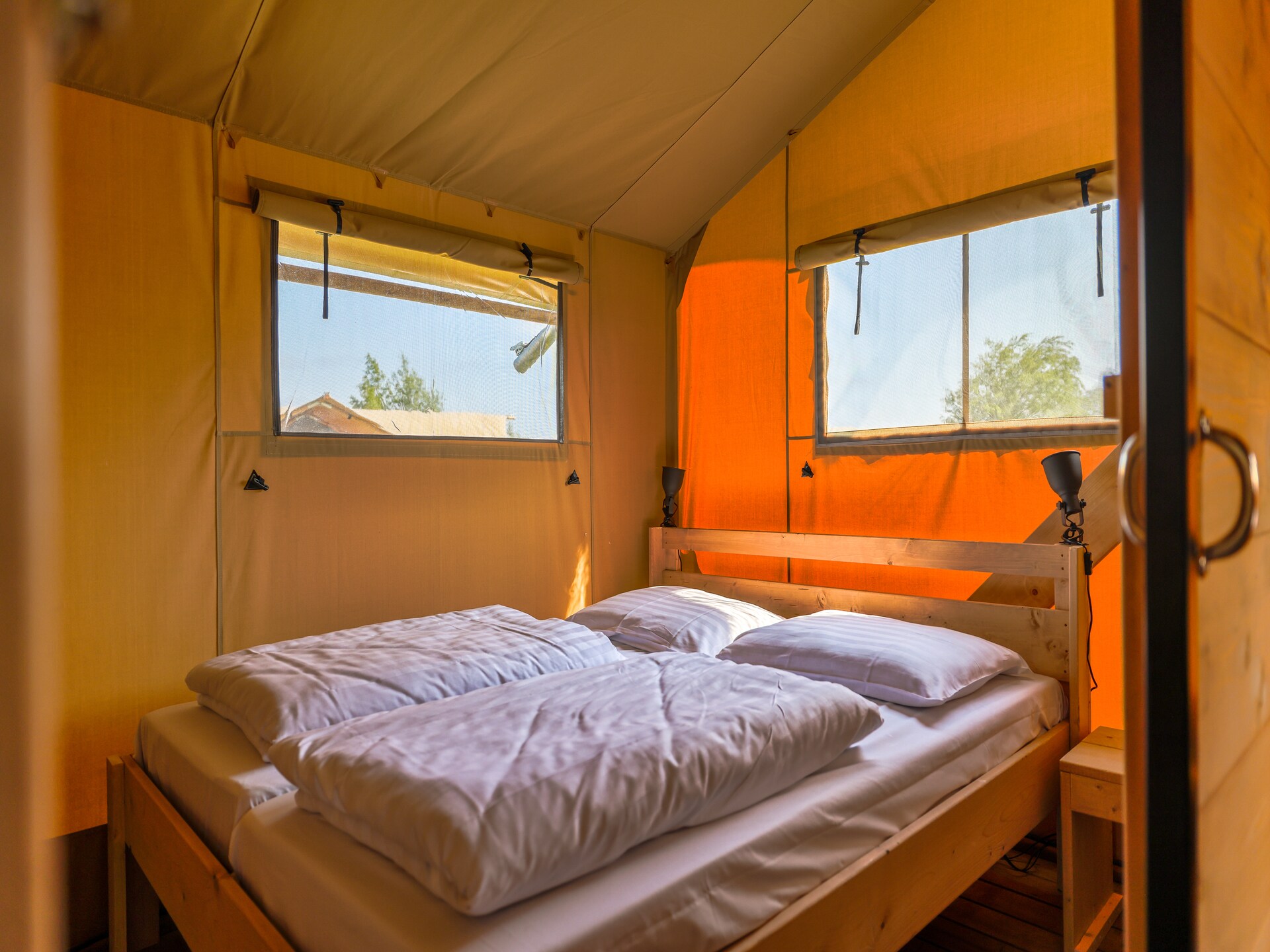 Safarilodge voor 6 personen op Villavakantiepark IJsselhof in Andijk - foto 8