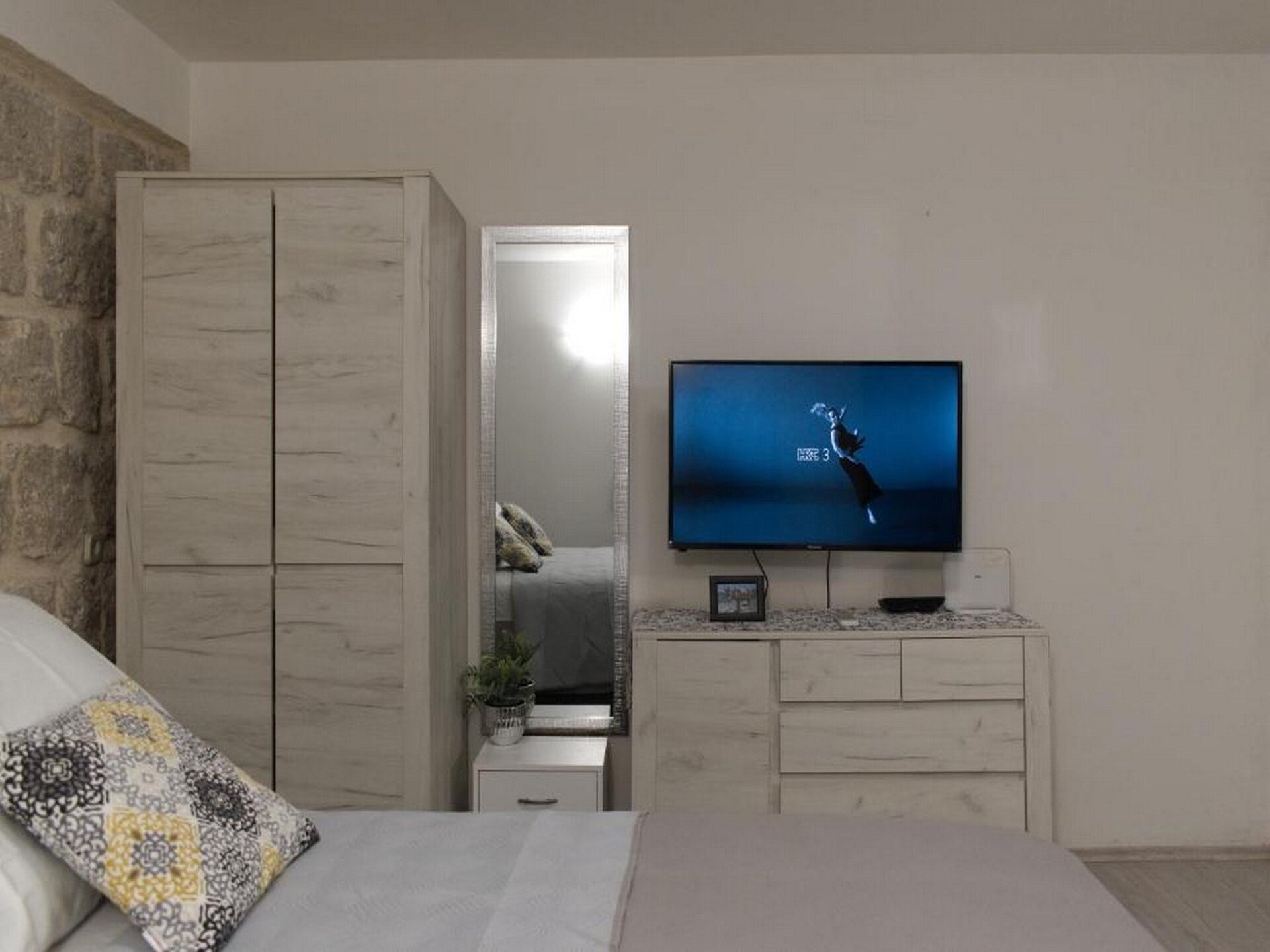 Gerenoveerd studio-appartement in historisch hart van Split met gedeelde tuin - foto 1
