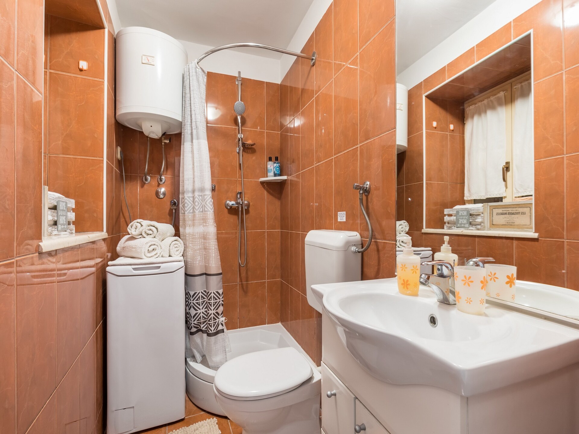 Gerenoveerd studio-appartement in historisch hart van Split met gedeelde tuin - foto 14