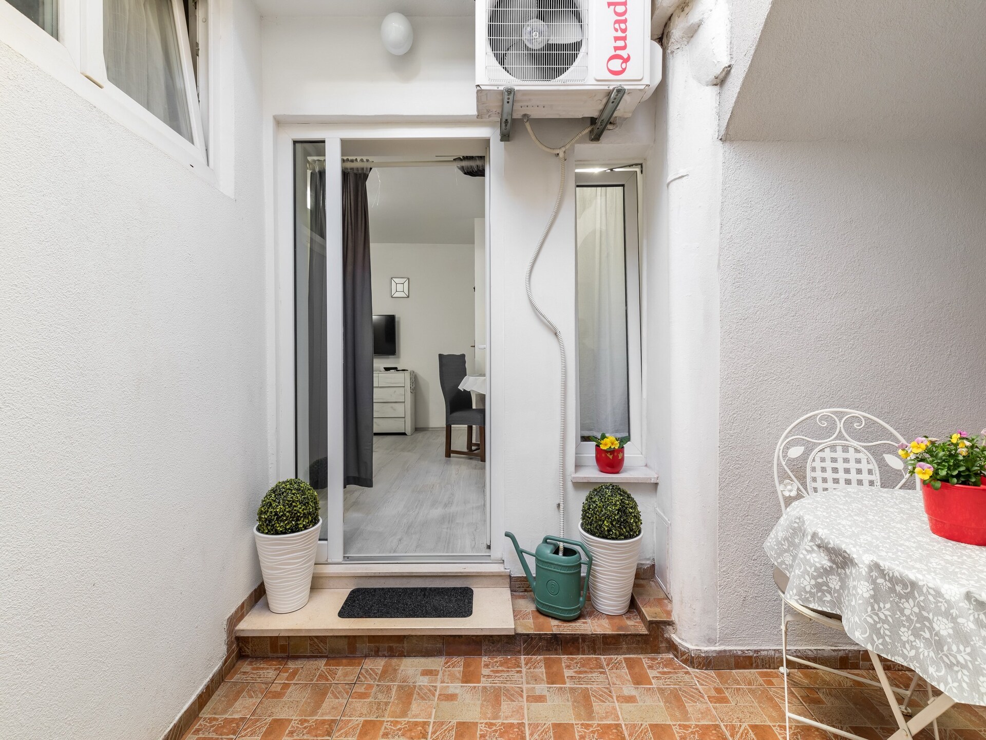 Gerenoveerd studio-appartement in historisch hart van Split met gedeelde tuin - foto 29