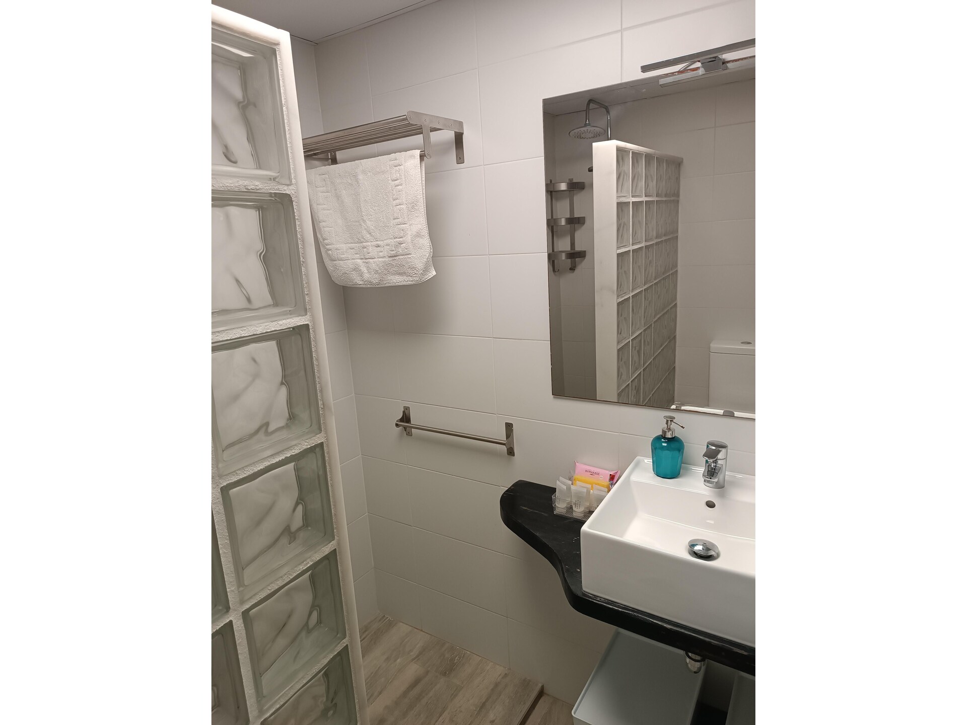 Apartamento con terraza y vistas a playa Benalmádena - foto 22