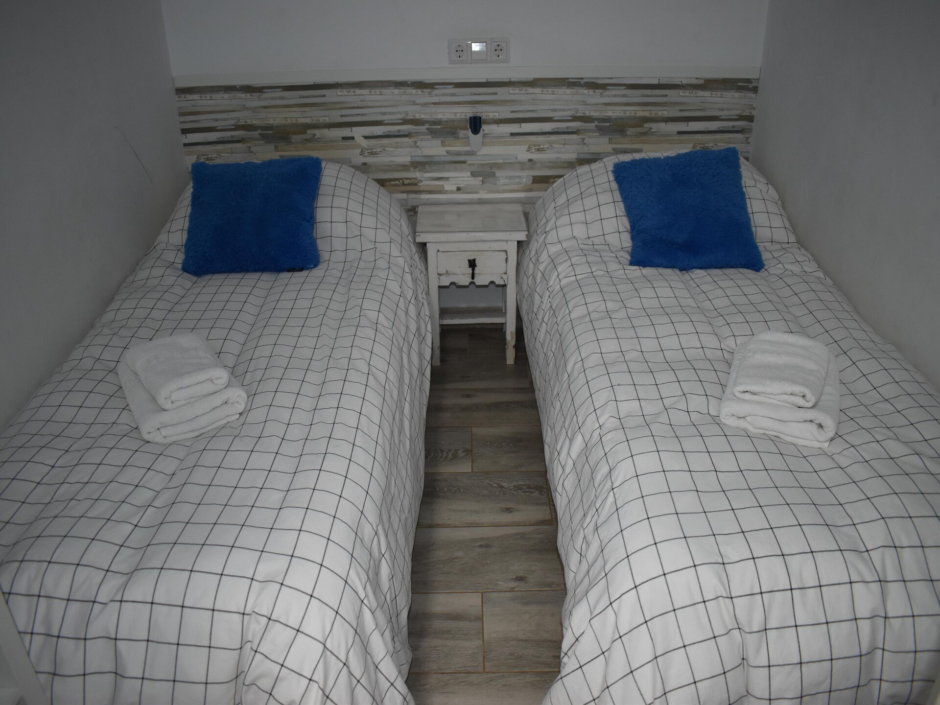 Apartamento con terraza y vistas a playa Benalmádena - foto 16