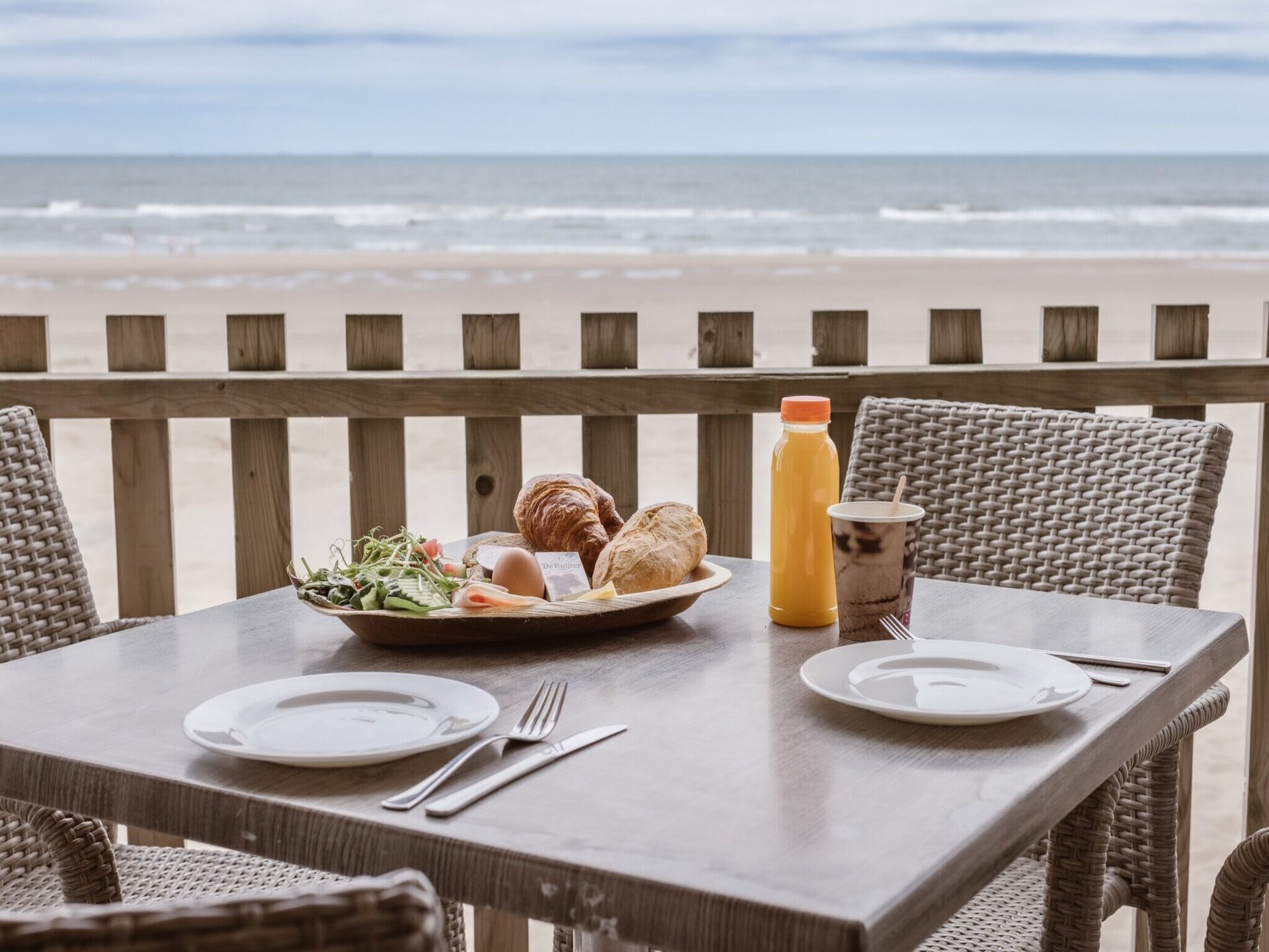 Beach House aan de duinen van Wijk aan Zee met zeezicht - foto 23