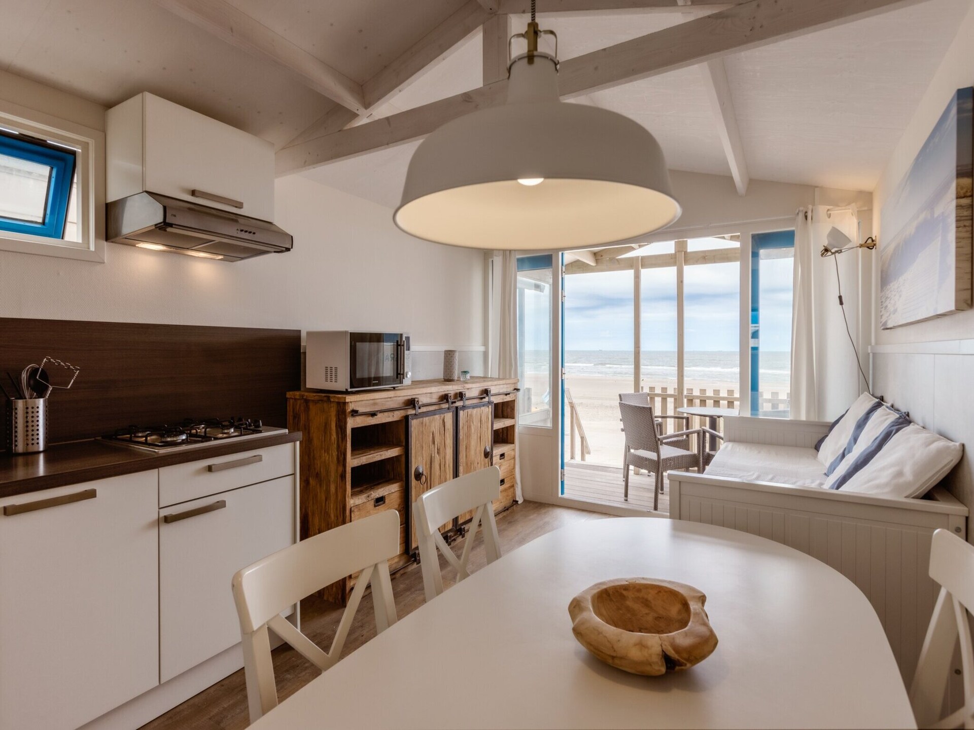 Beach House aan de duinen van Wijk aan Zee met zeezicht - foto 9