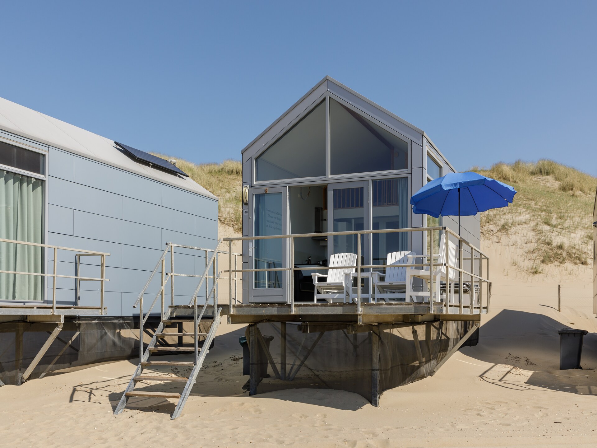 Trendy beach house op het Noordzeestrand van Julianadorp - foto 2
