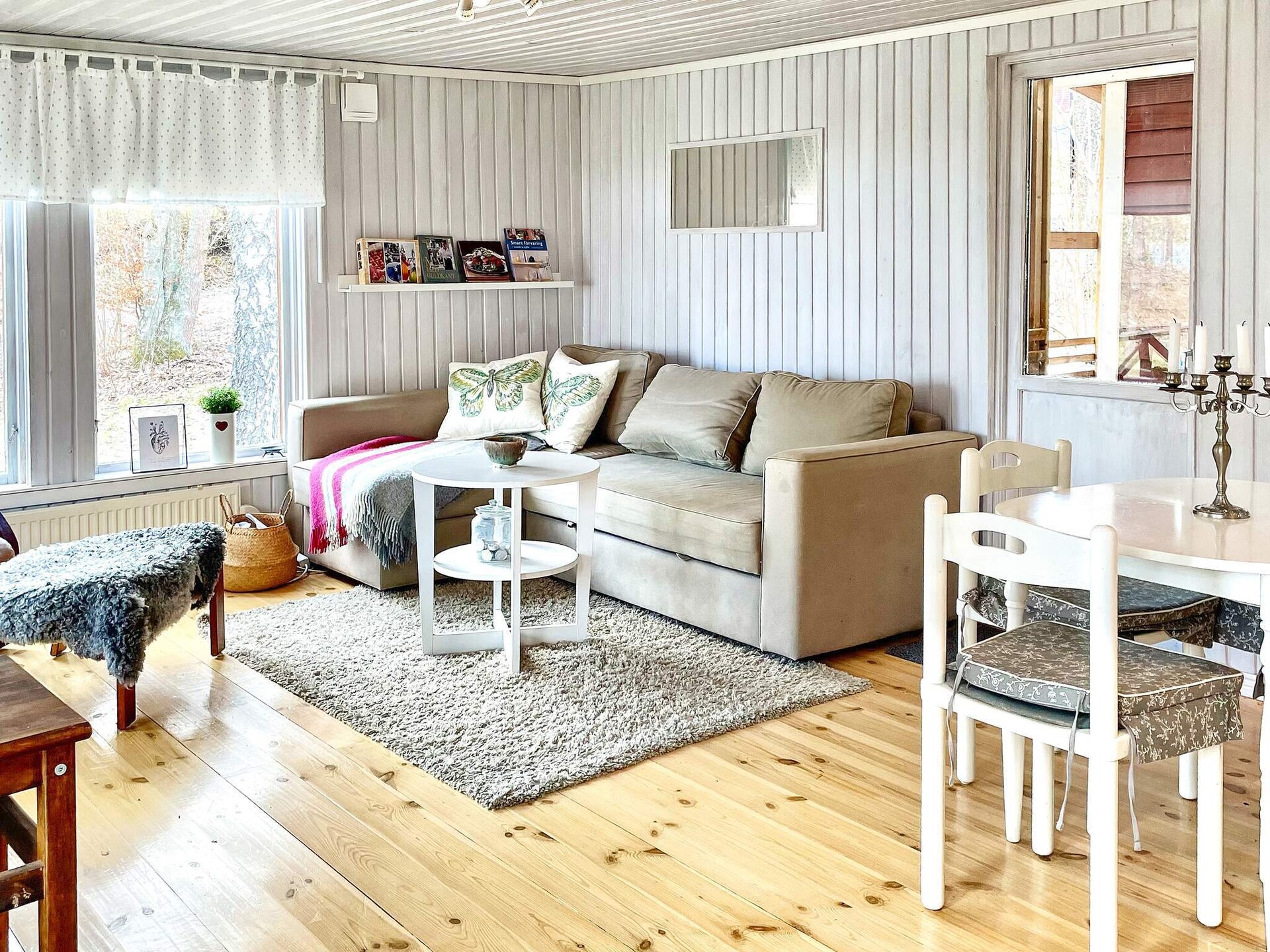 Zweeds vakantiehuis bij meer met royale houtterras en weids uitzicht - foto 19