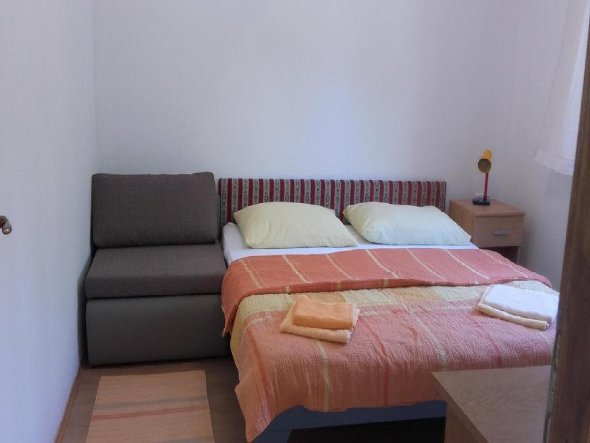 Op 500 m van het strand: Rustig appartement in Karin Gornji - foto 12