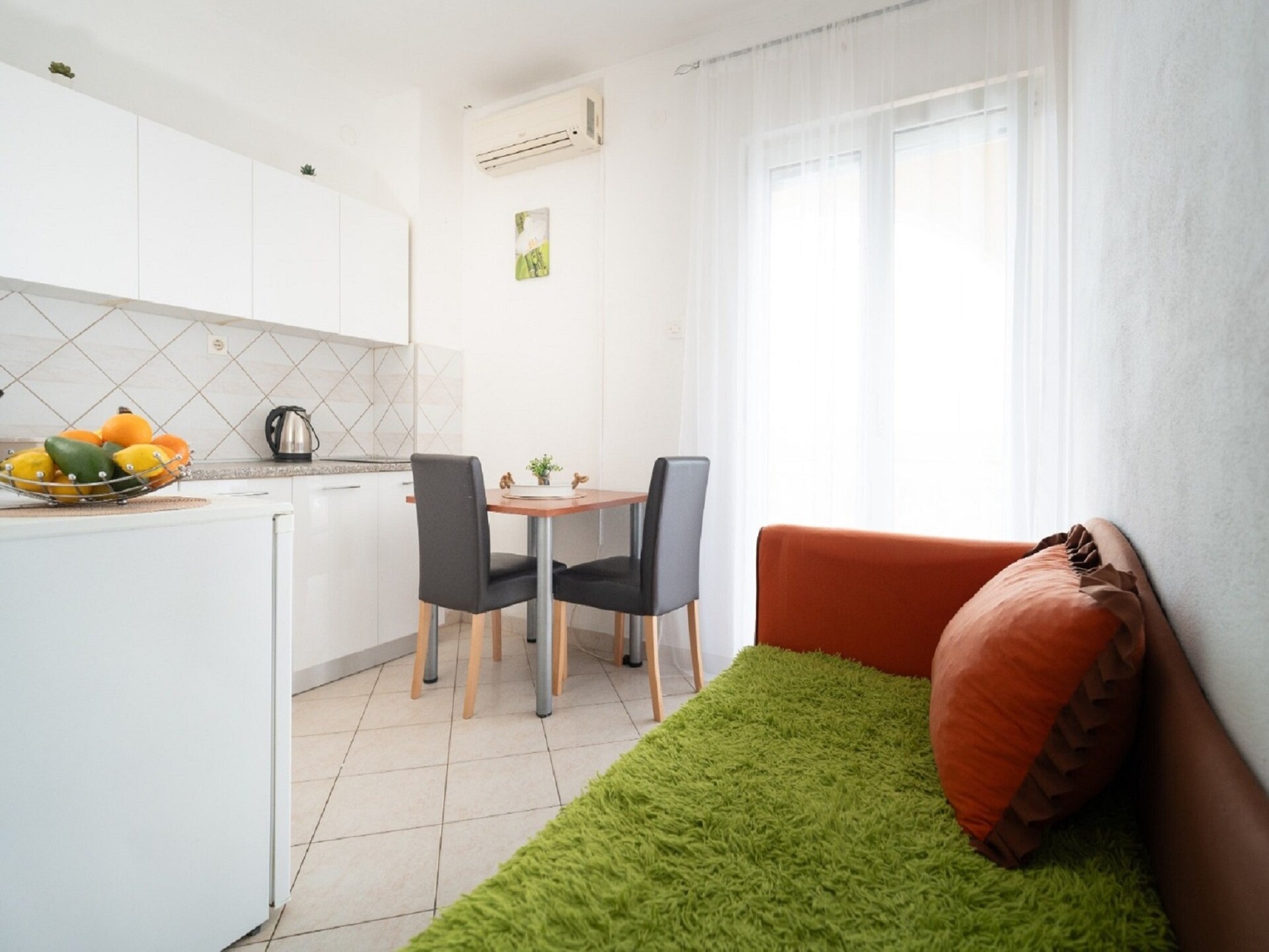 Op 500 m van het strand: Appartement met zeezicht in Karin Gornji - foto 1