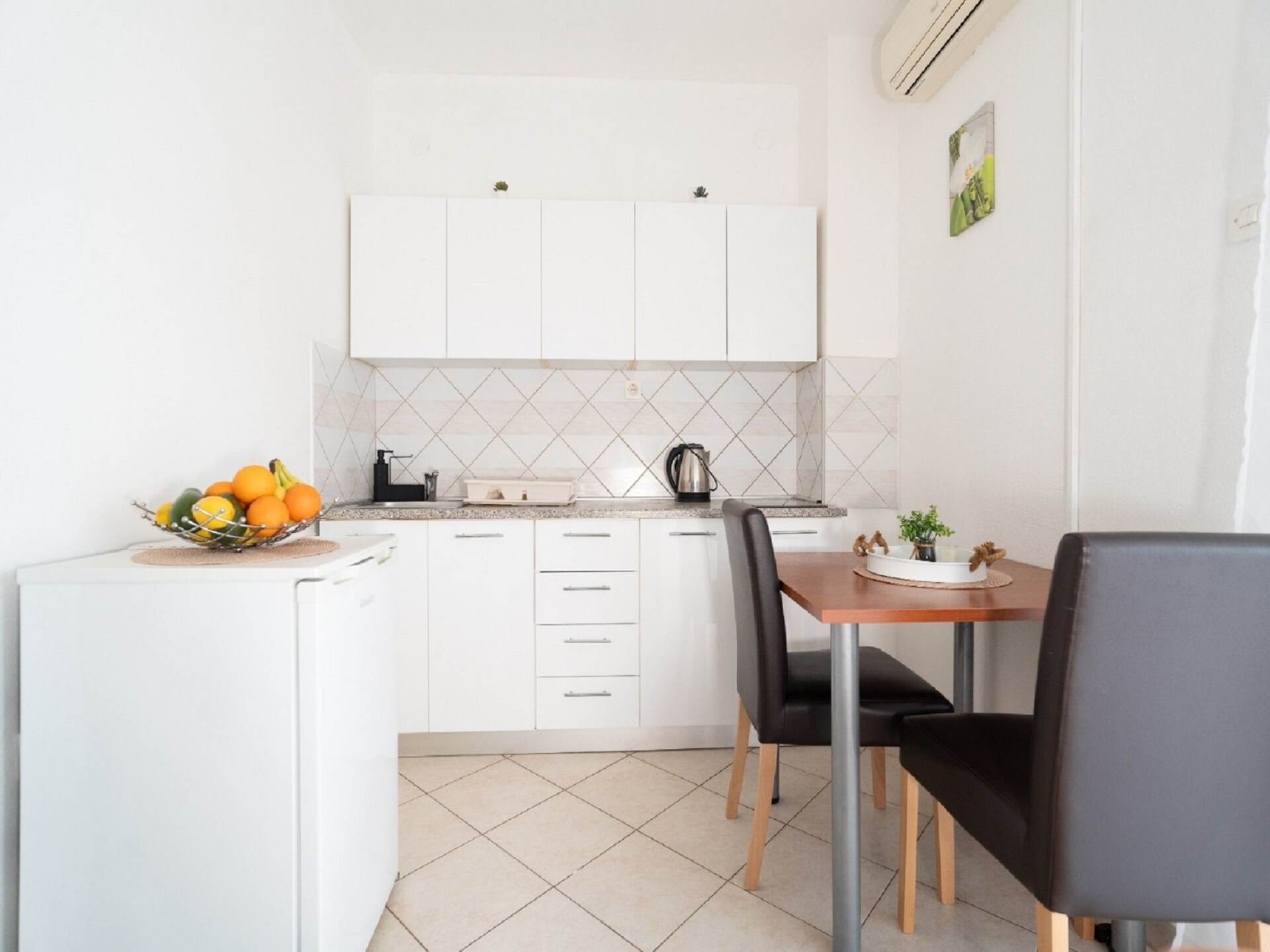 Op 500 m van het strand: Appartement met zeezicht in Karin Gornji - foto 6