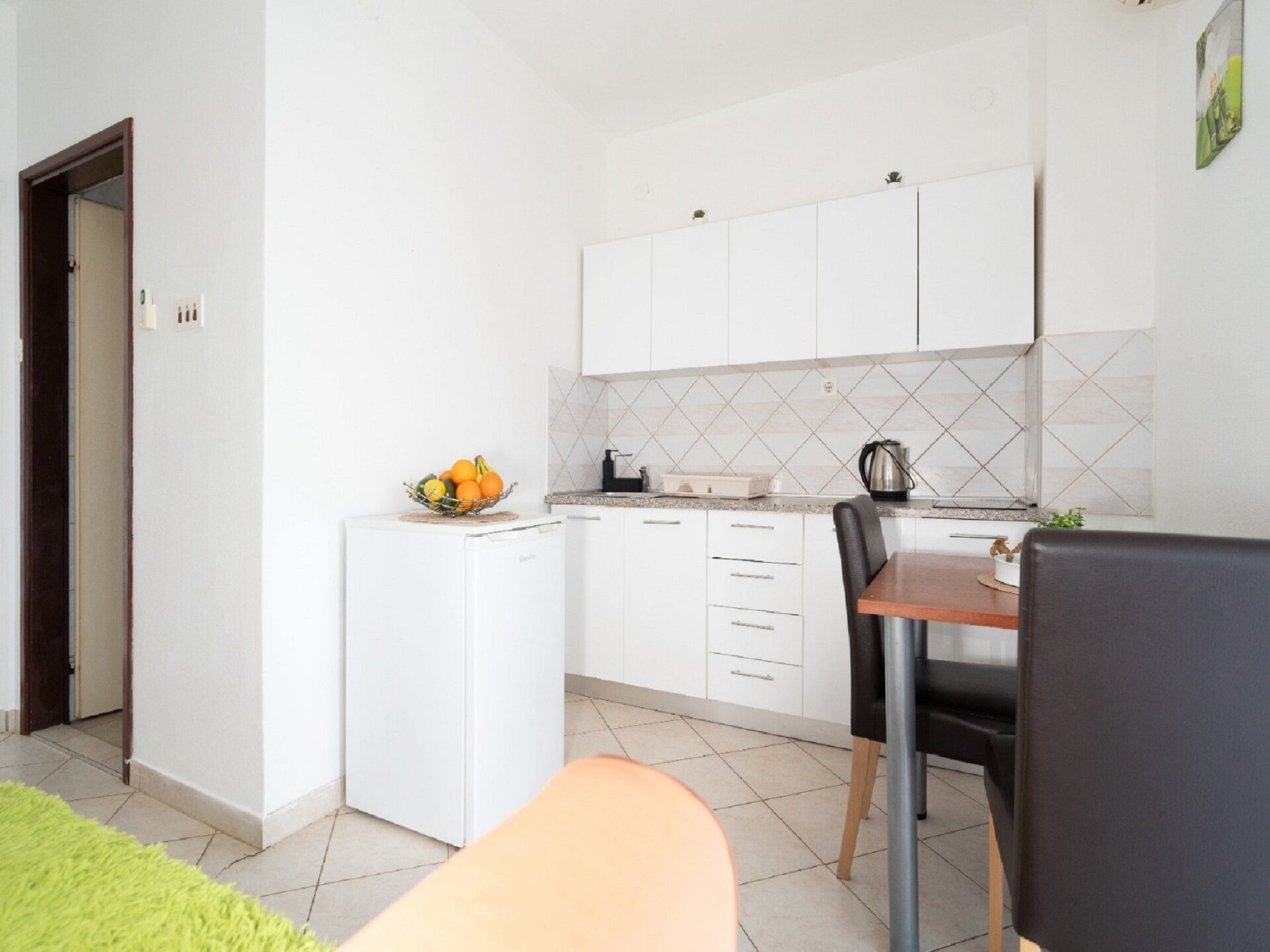 Op 500 m van het strand: Appartement met zeezicht in Karin Gornji - foto 5