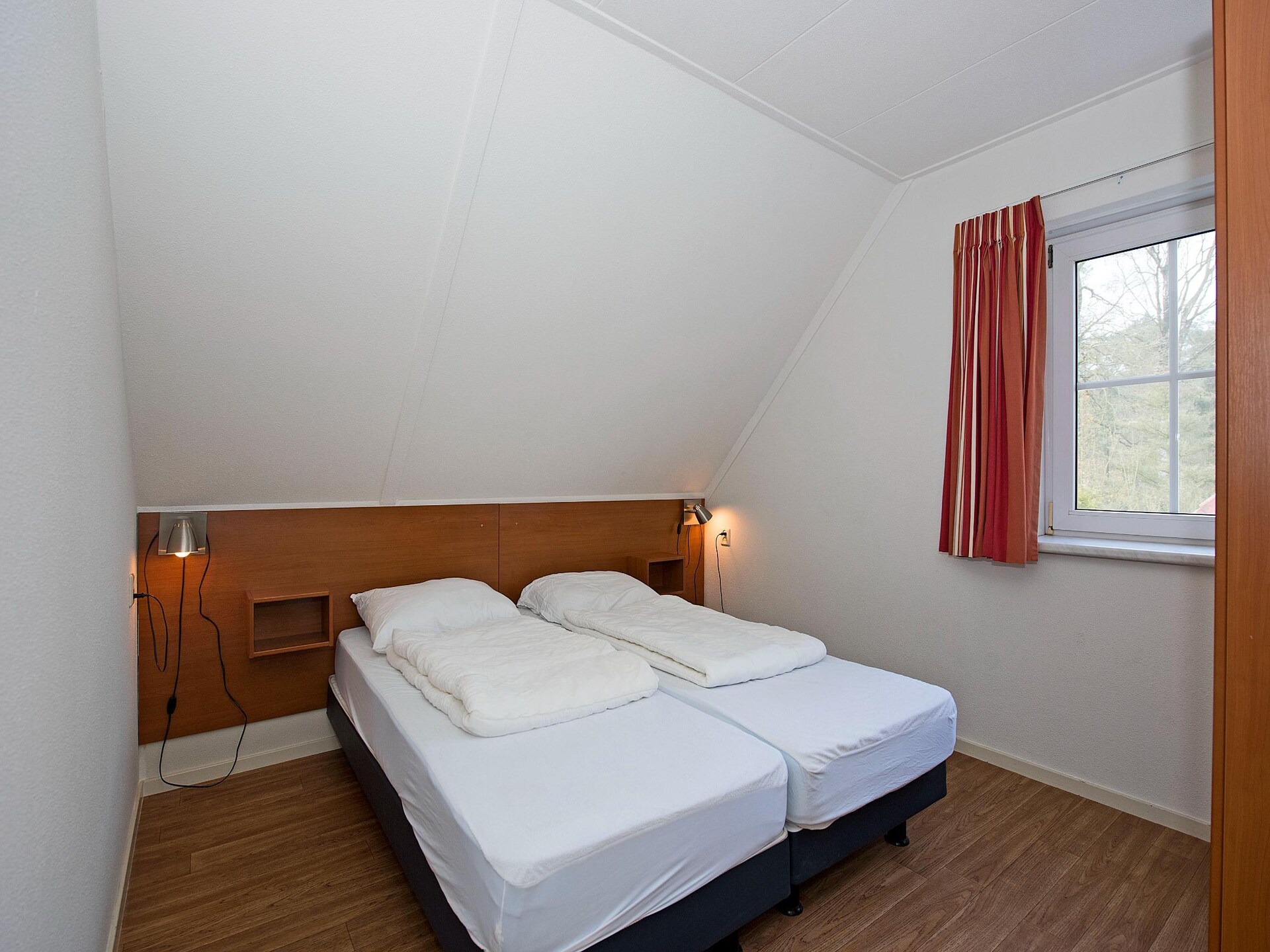 Vrijstaand vakantiehuis bij bos en vijver op Vakantiepark Hellendoorn - foto 4