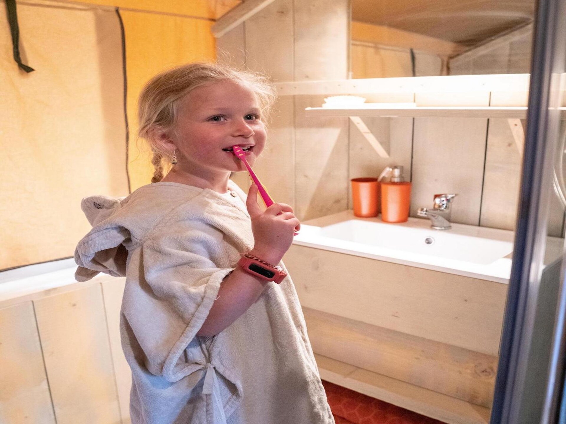 Glamping tent met uitzicht op Rhederlaagse Meren voor 8 personen - foto 12