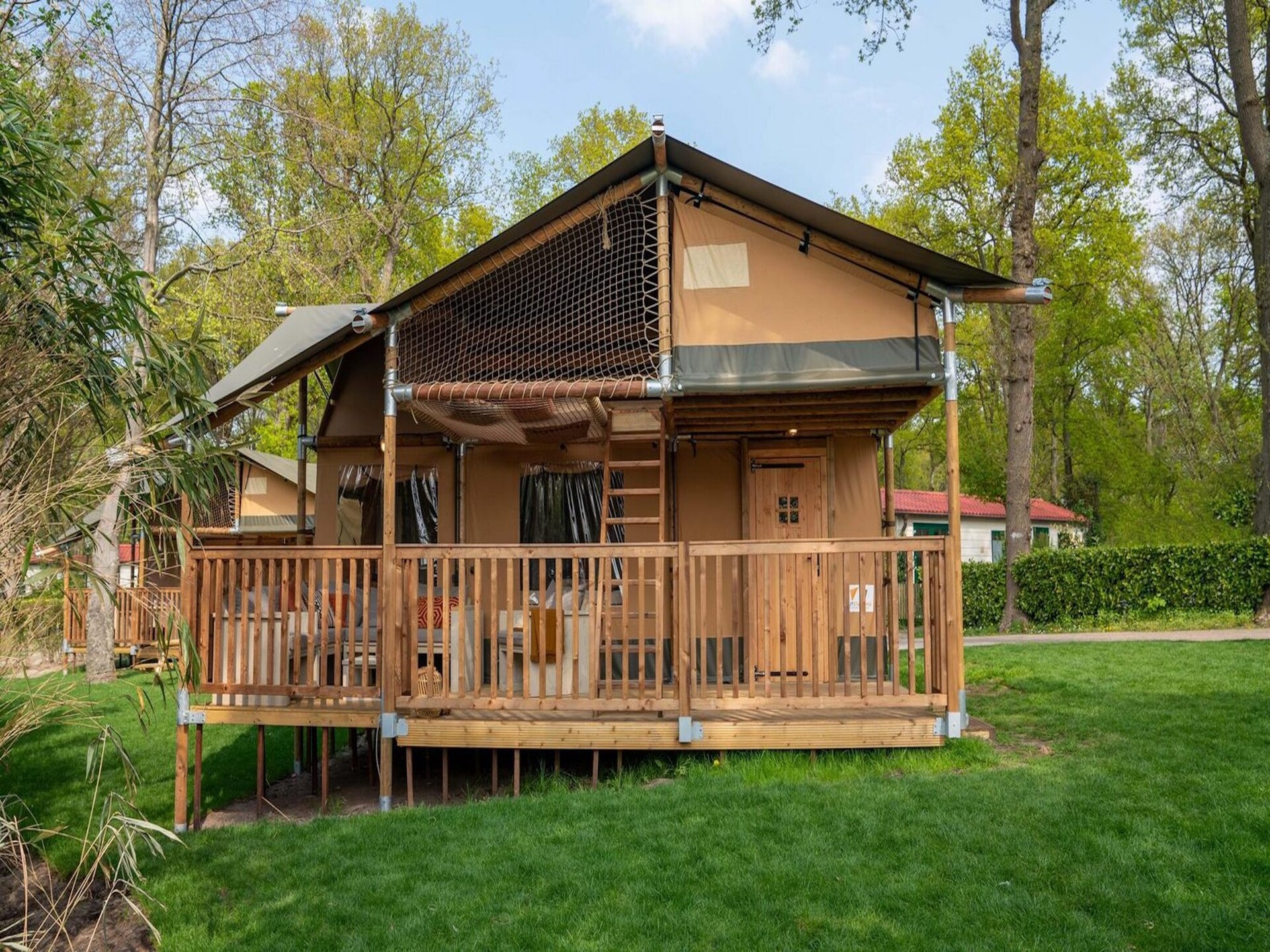 Glamping tent met uitzicht op Rhederlaagse Meren voor 8 personen - foto 9