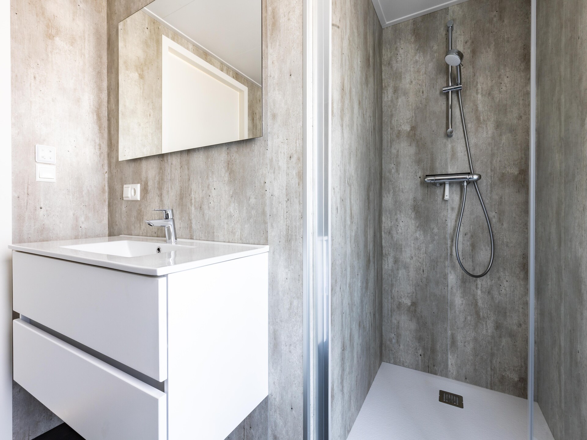 Modern chalet aan sfeervolle vijver in Veldhoven, 4 pers. - foto 10