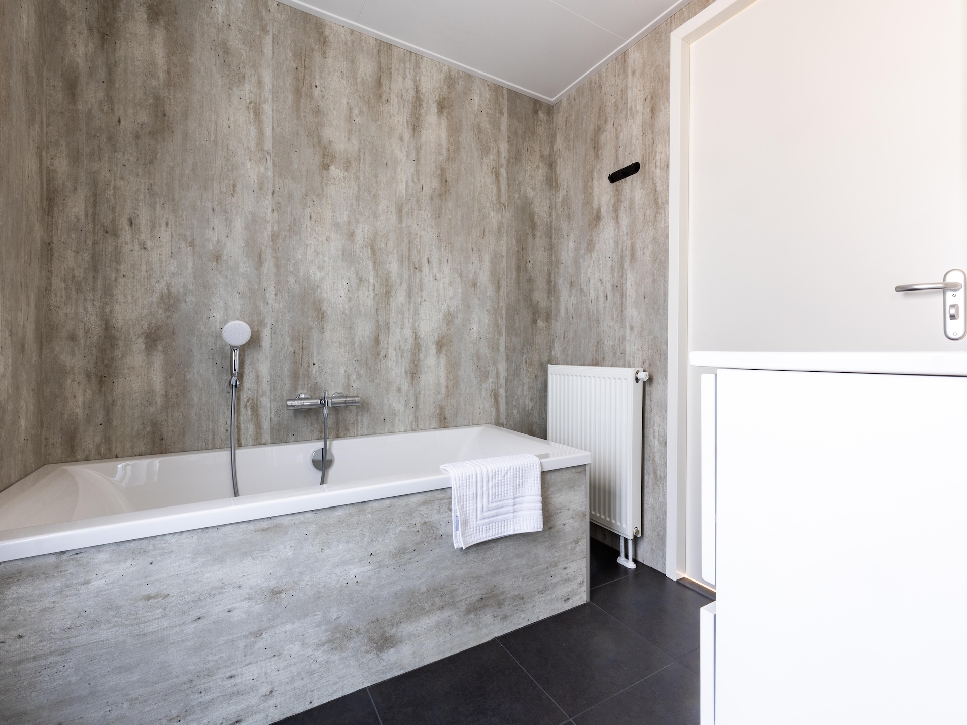 Modern chalet aan sfeervolle vijver in Veldhoven, 4 pers. - foto 12