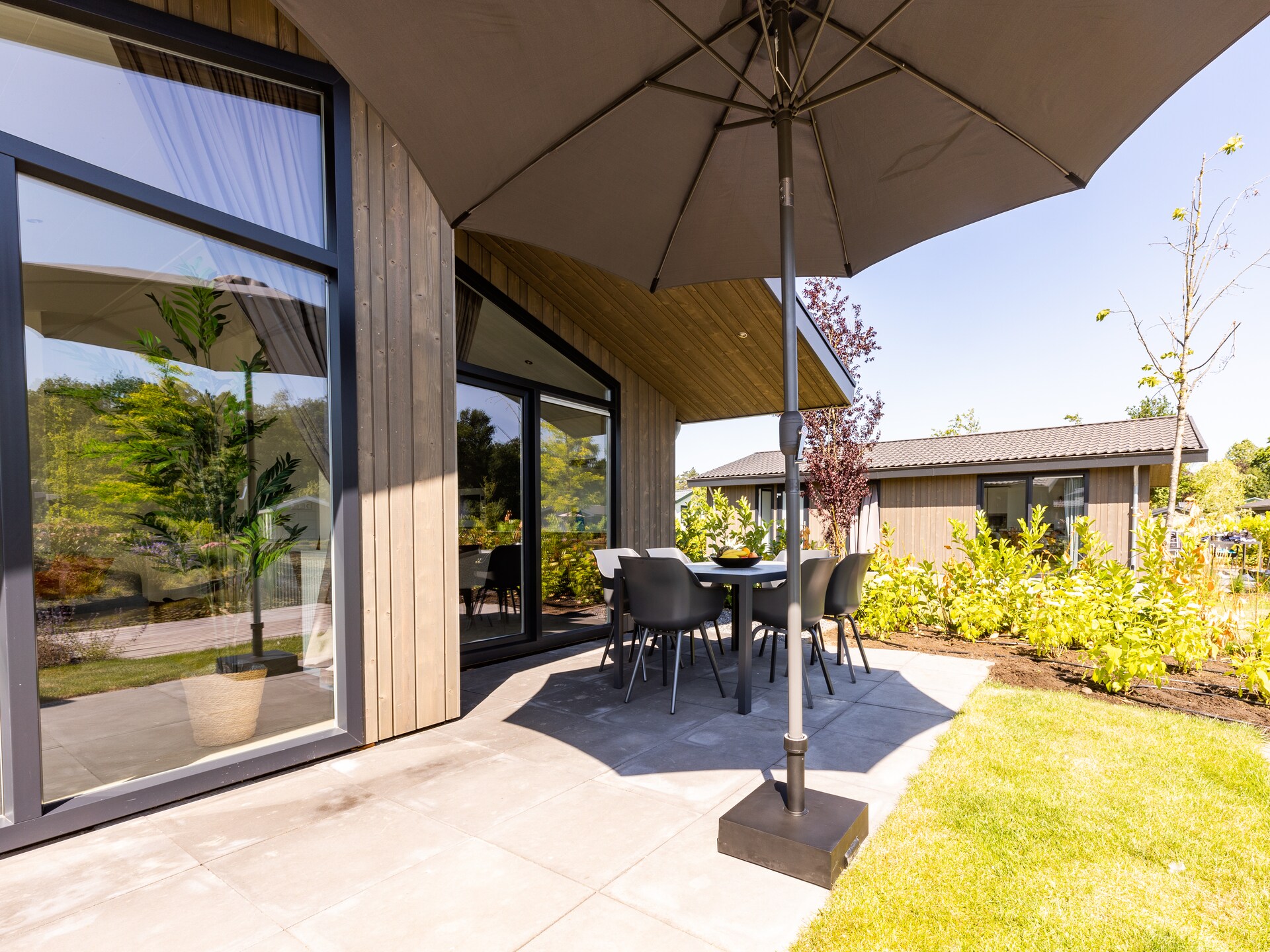 Modern chalet aan sfeervolle vijver in Veldhoven, 4 pers. - foto 4