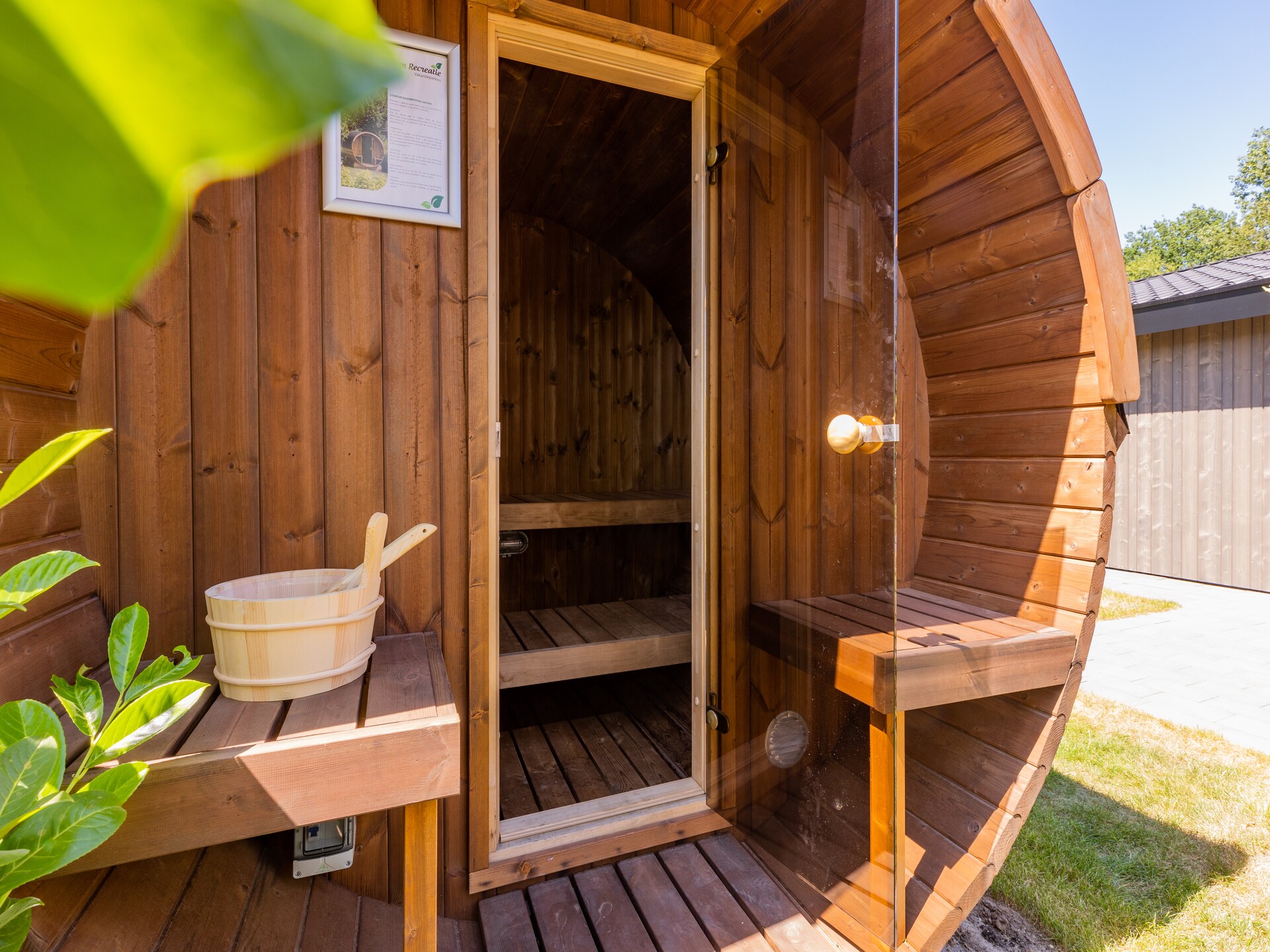 Modern chalet aan vijver met sauna in Veldhoven - foto 31