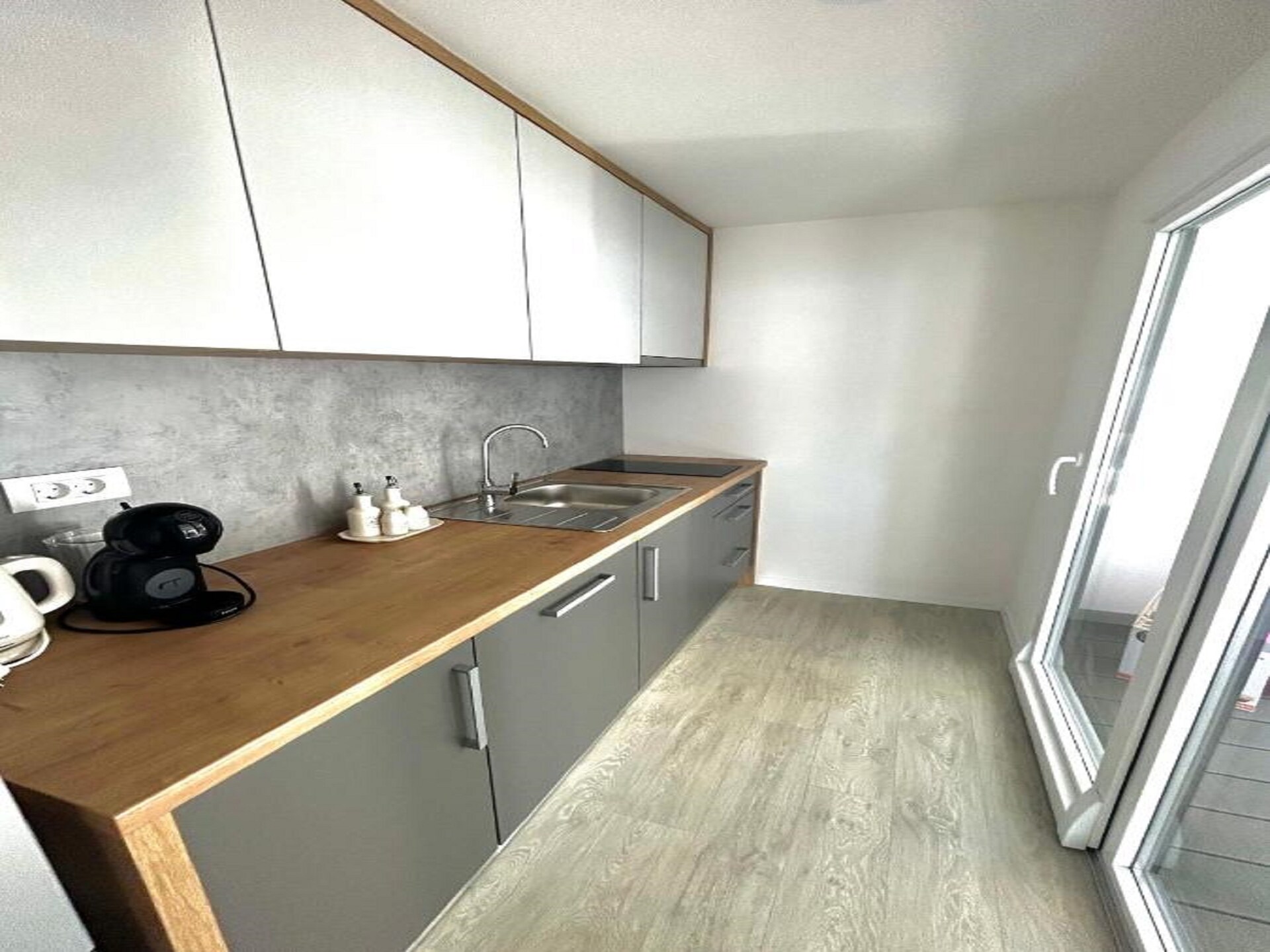 Mobile Home Fjaka: Luxe stacaravan op 70m van het strand in Drage - foto 4