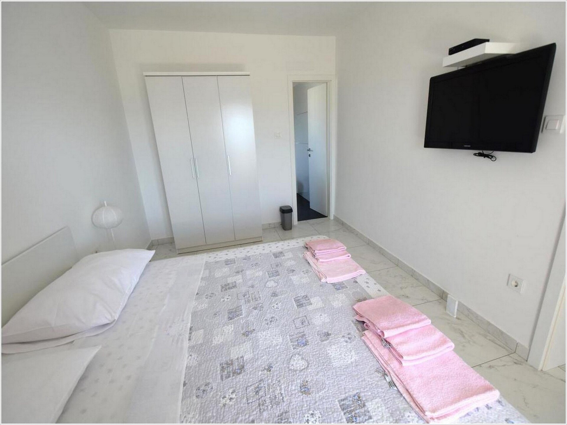 Ruime villa met zwembad op Krk voor 10 personen - foto 5