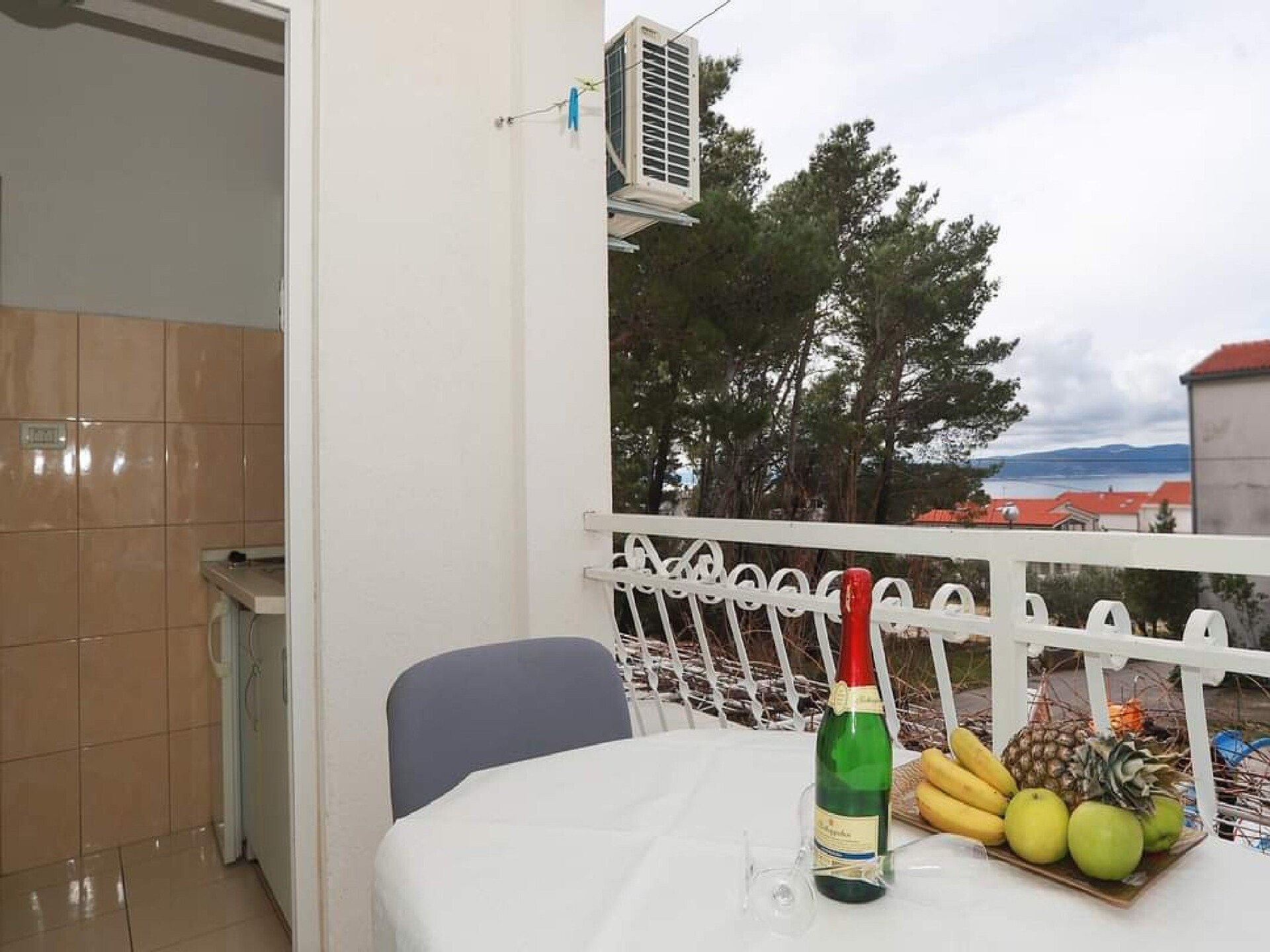 Op 500 m van het strand: Compact appartement in Baška Voda - foto 7