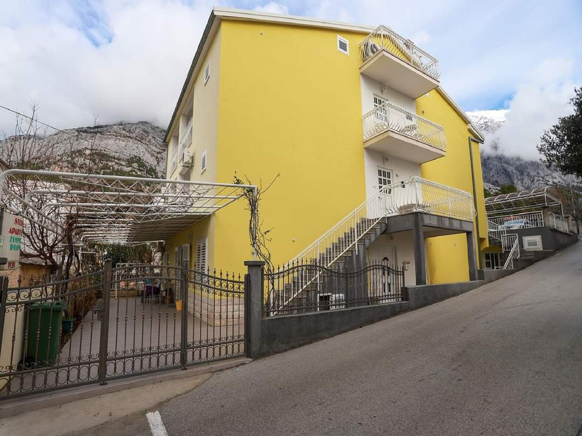 Op 500 m van het strand: Compact appartement in Baška Voda - foto 21
