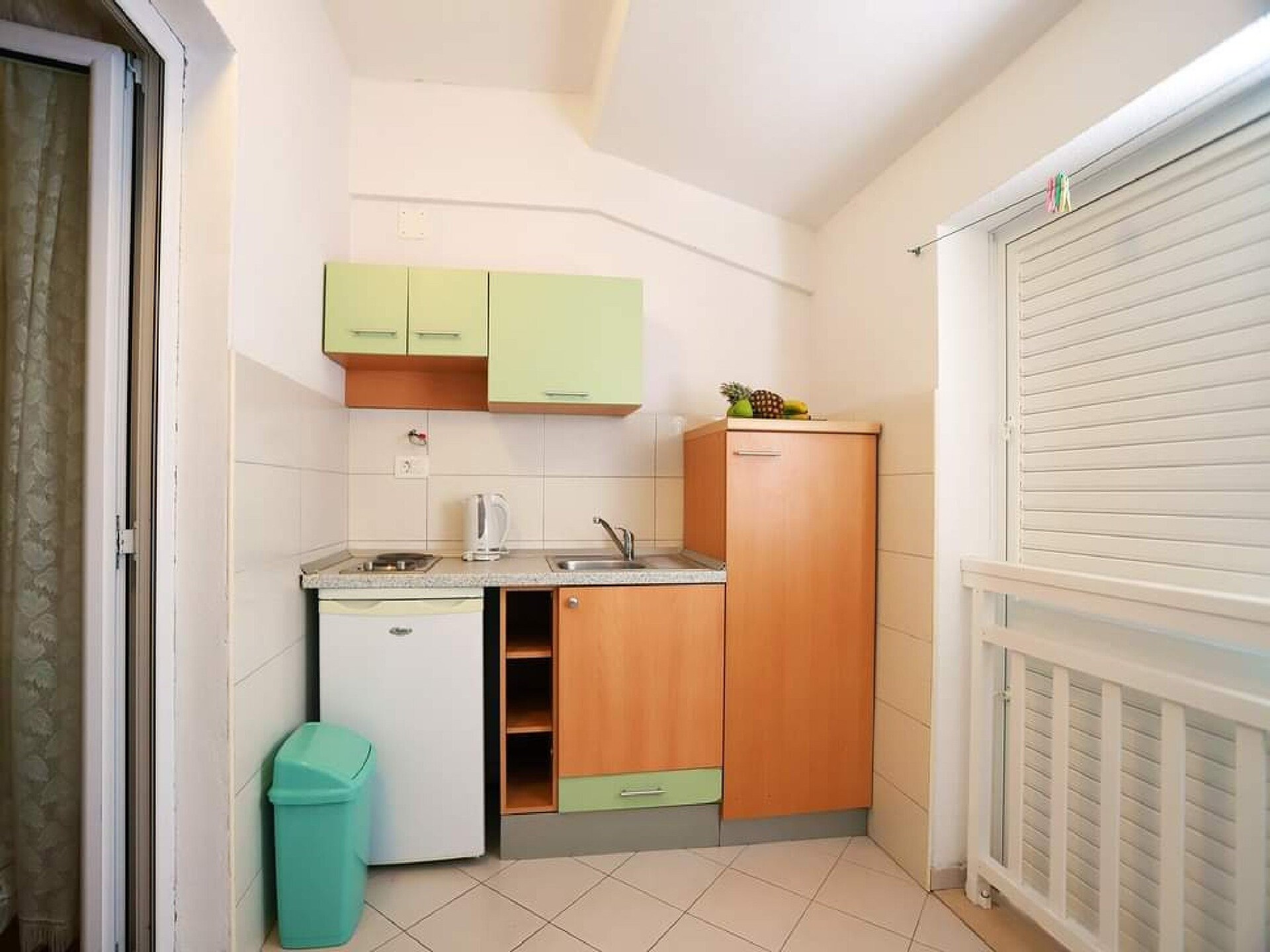 2-persoons appartement in Baška Voda op 500 m van het strand - foto 1