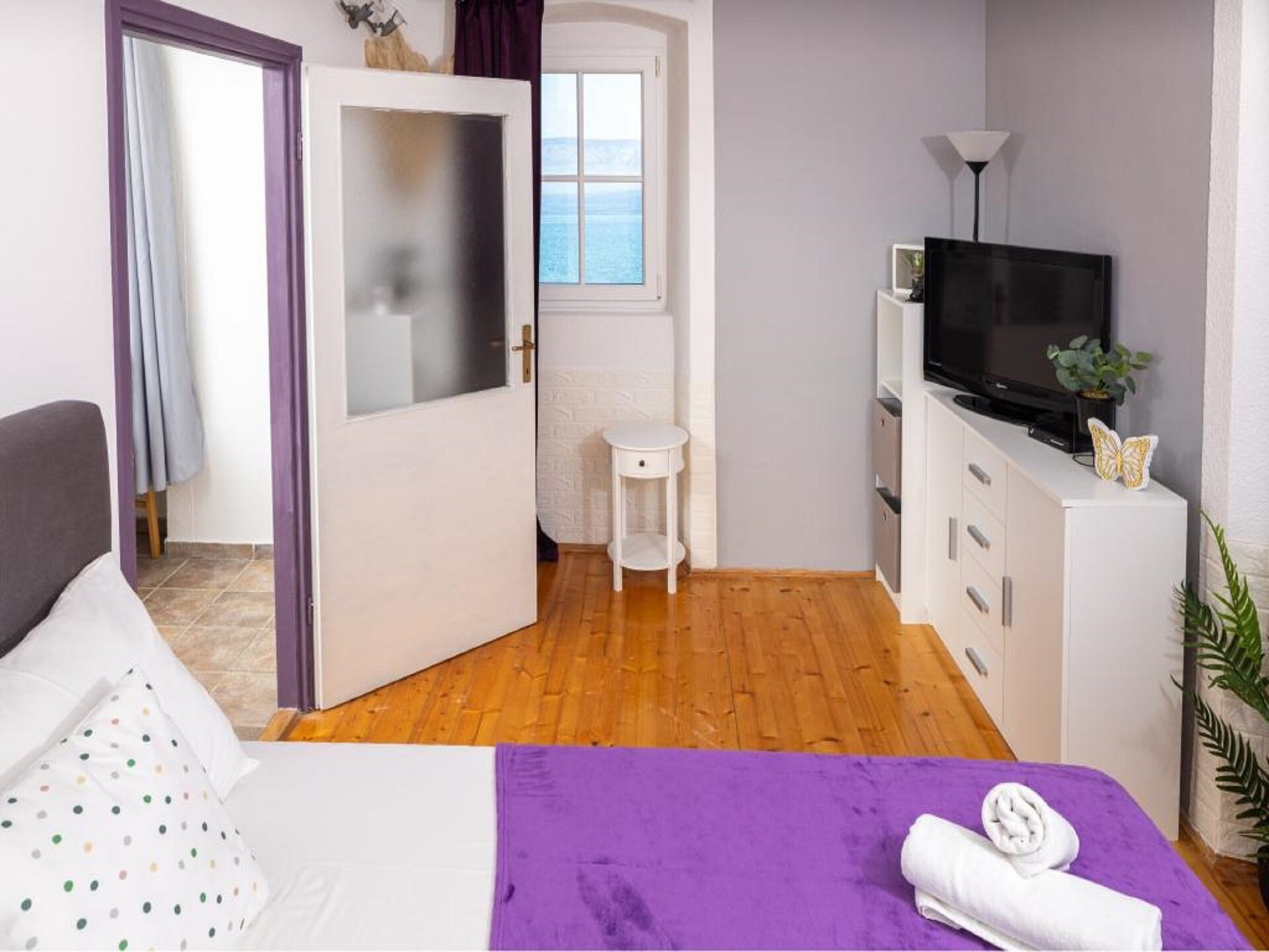 Duplex appartement met zeezicht op 10 meter van het strand op Hvar - foto 3