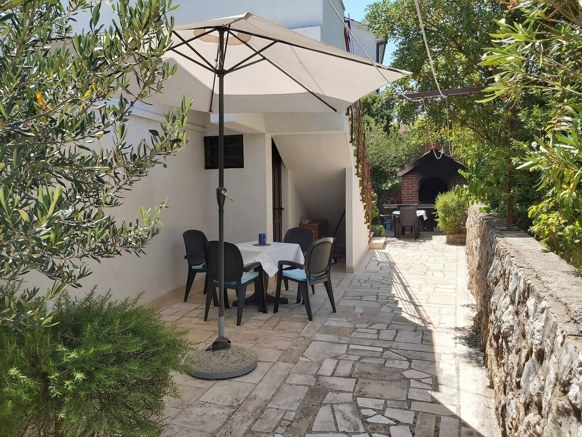 Studio met zeezicht op 200 meter van het strand in Zavala, Hvar - foto 34