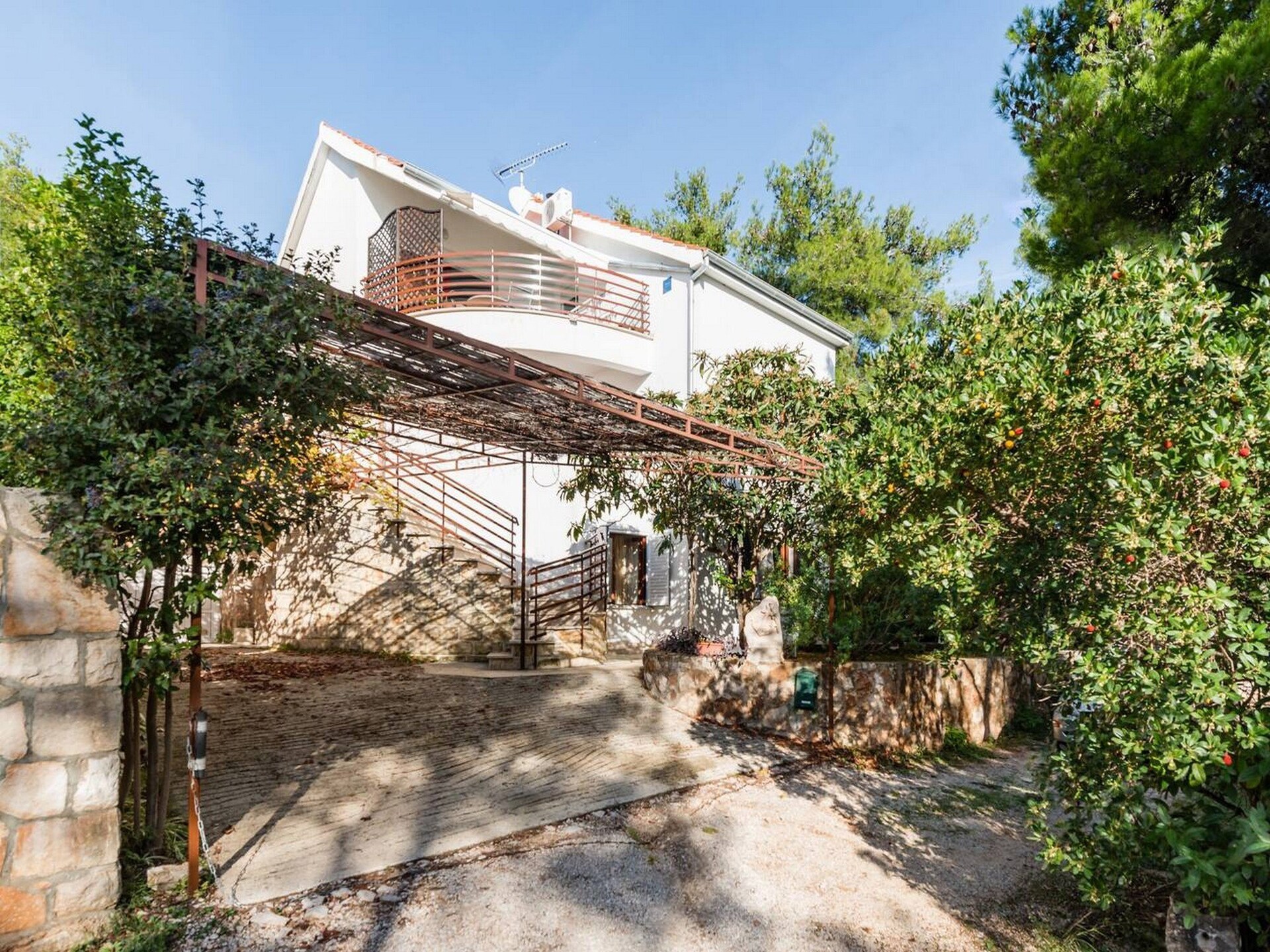 Studio met zeezicht op 200 meter van het strand in Zavala, Hvar - foto 12