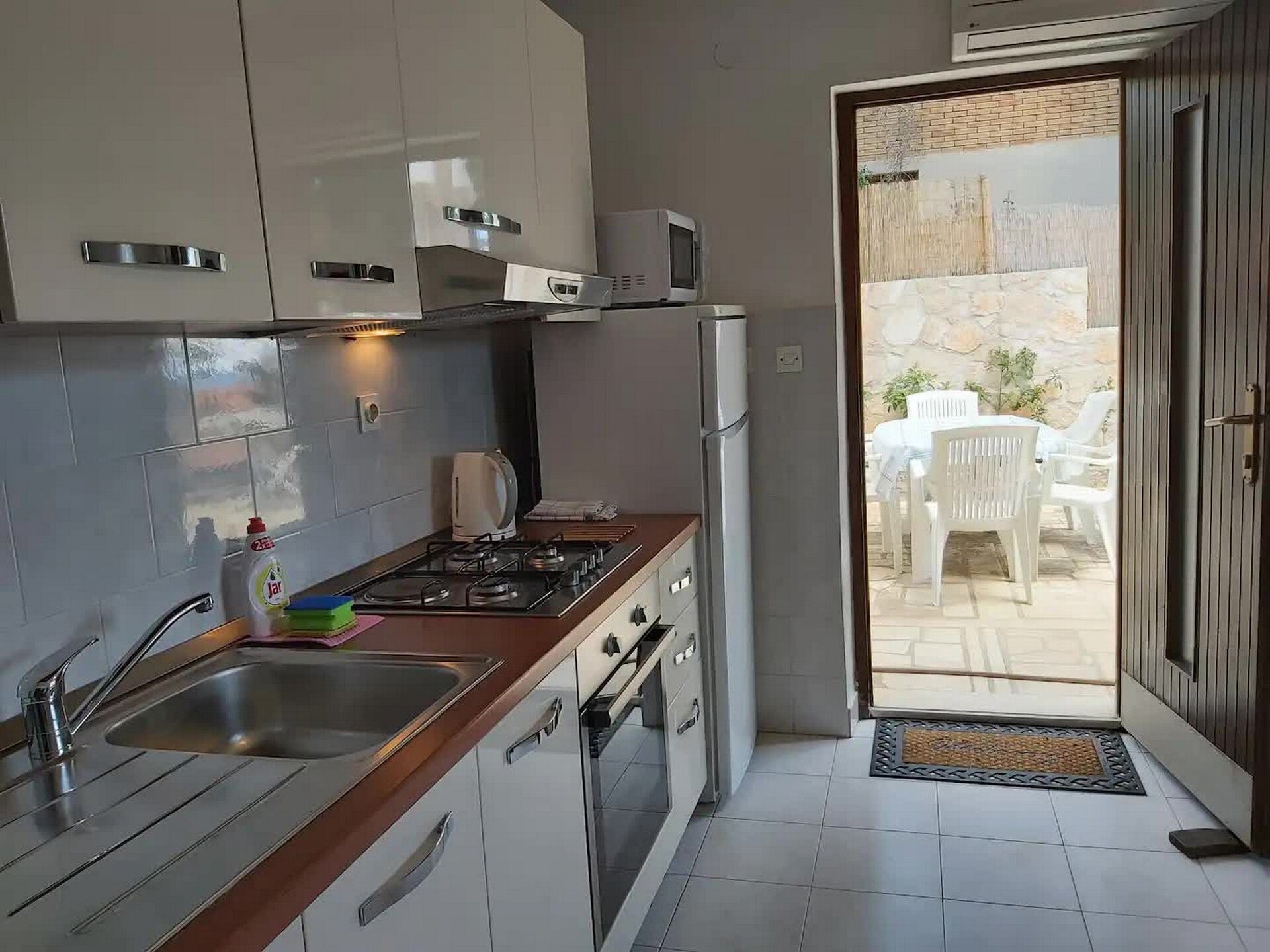 Aan het strand: Ruim appartement in Zavala voor 4 personen - foto 7