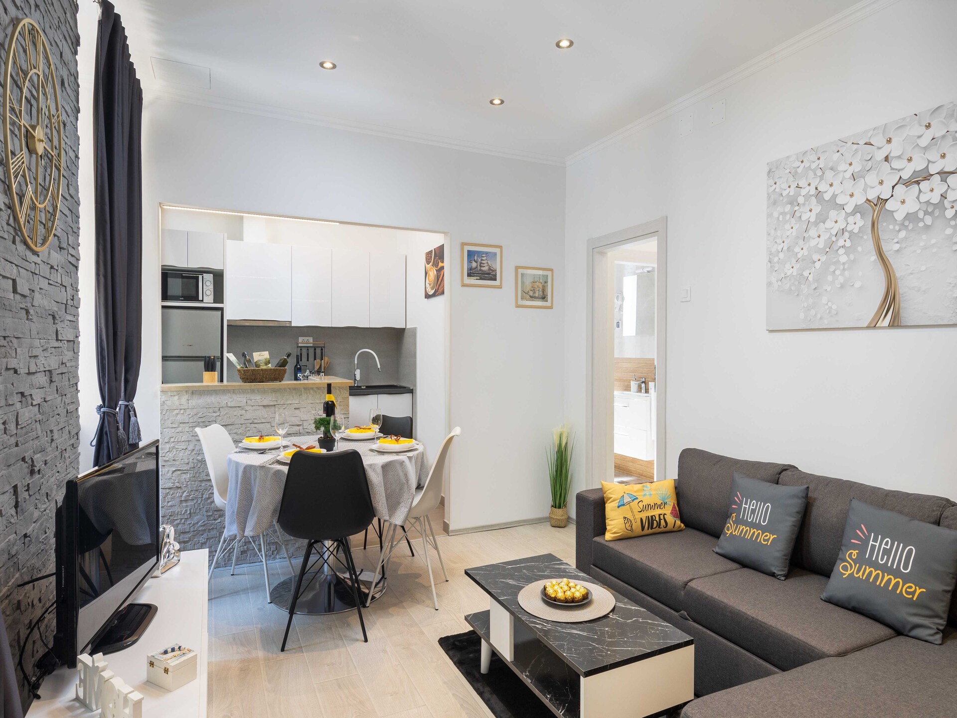Knus appartement met terras in Gruž, op loopafstand van haven en busstation - foto 1