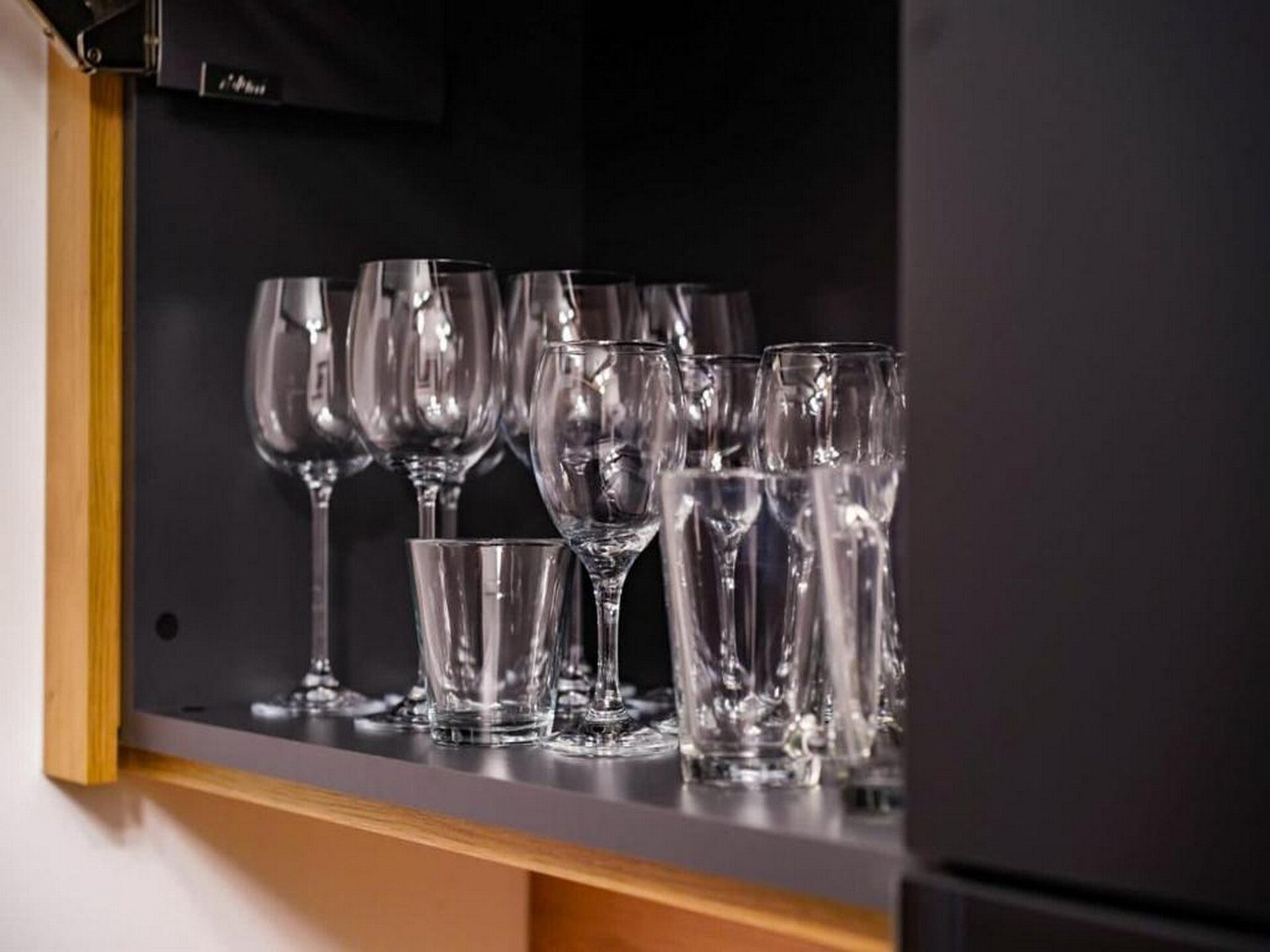 Urban Luxury Apartment Zagreb: Ruim appartement met terras - foto 10