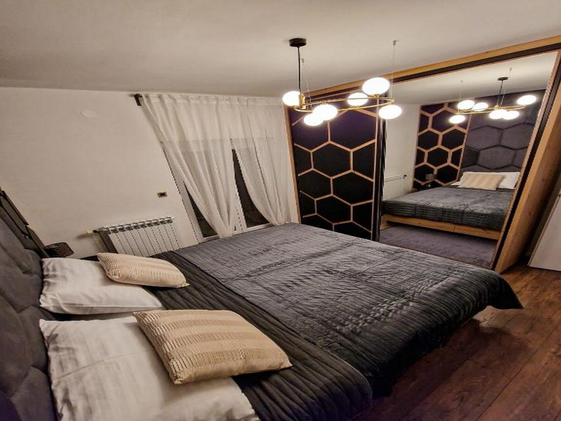 Urban Luxury Apartment Zagreb: Ruim appartement met terras - foto 22